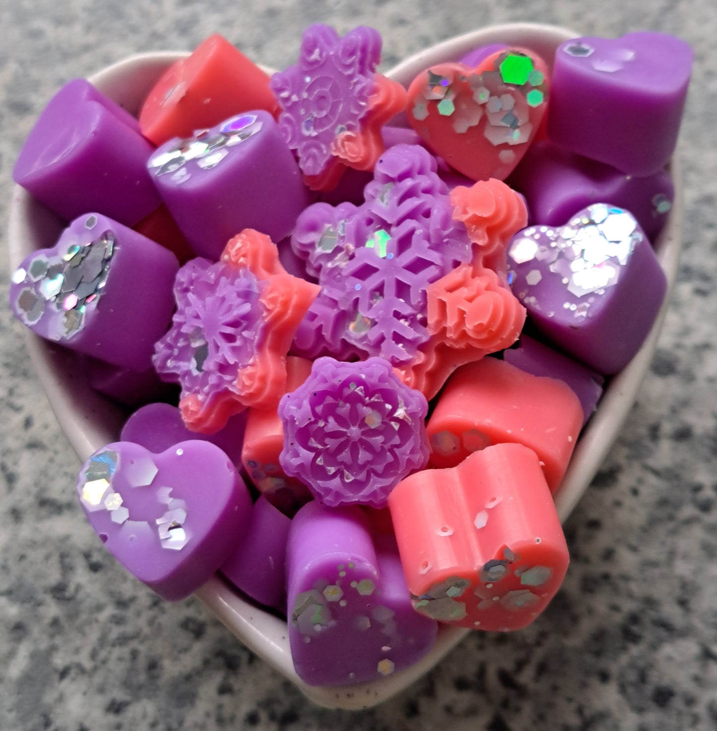 Winter Spiced Plum X30 small hearts, including X5 delicate snowflakes ❄️