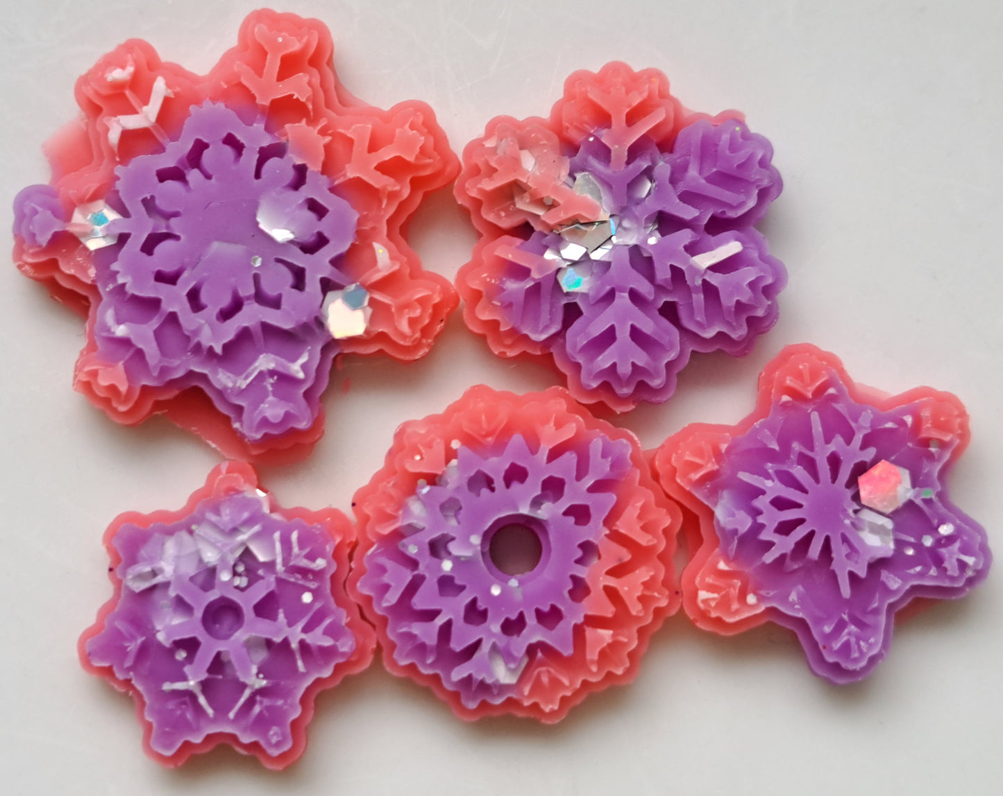 Winter Spiced Plum X30 small hearts, including X5 delicate snowflakes ❄️