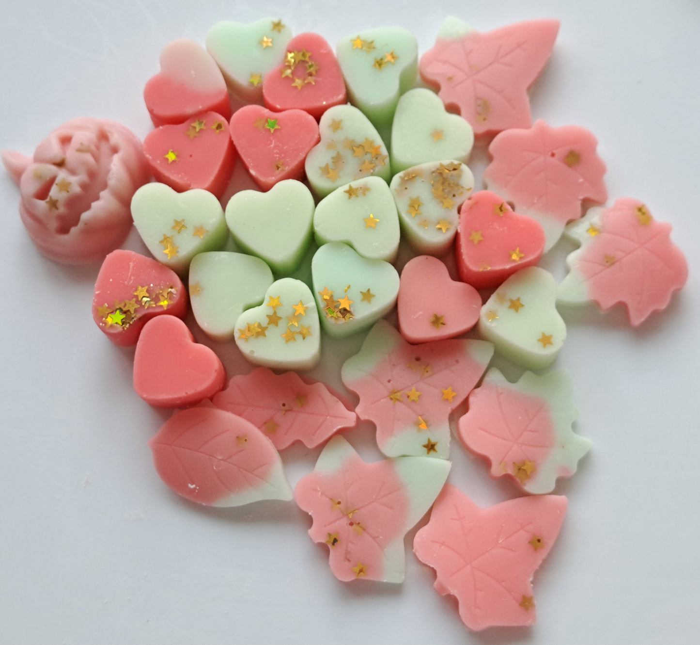 Spiced Pear and Musk X30 small hearts, including X5 delicate autumn leaves and a bonus pumpkin π π