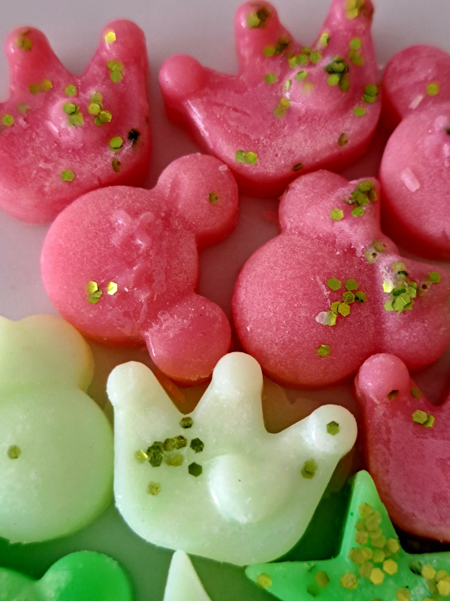 Melon Pop X50gs of Disney Inspired Shapes and small hearts 💕