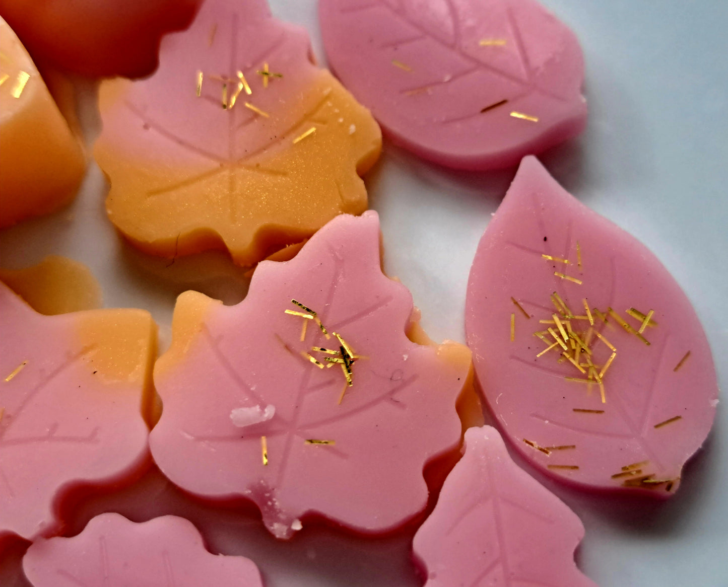 Cinnamon Musk X30 small hearts,including X5 delicate autumn leaves 🍂 and a bonus pumpkin 🎃
