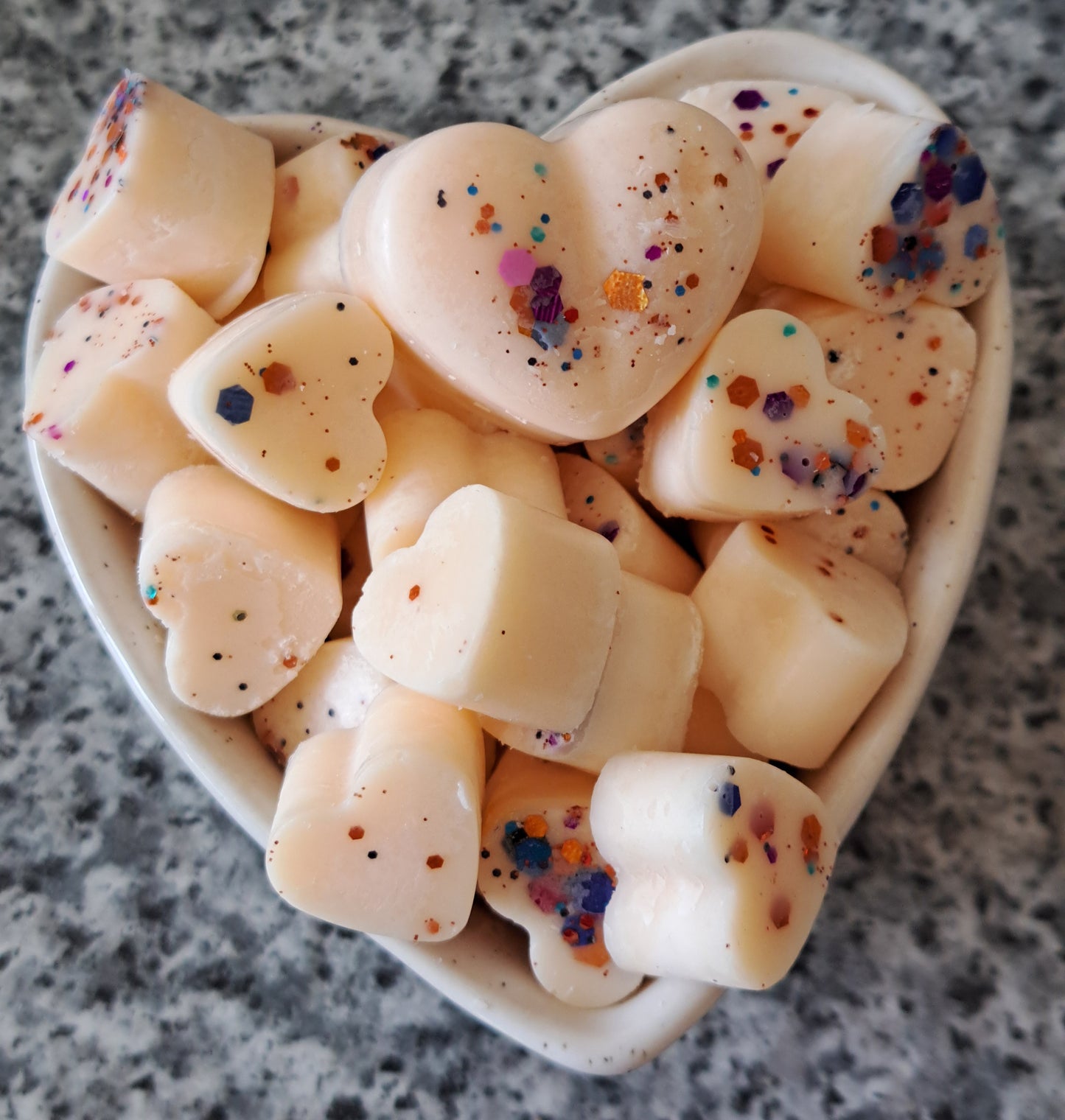 Sun kissed Coconut X30 small hearts, including X1 medium heart.