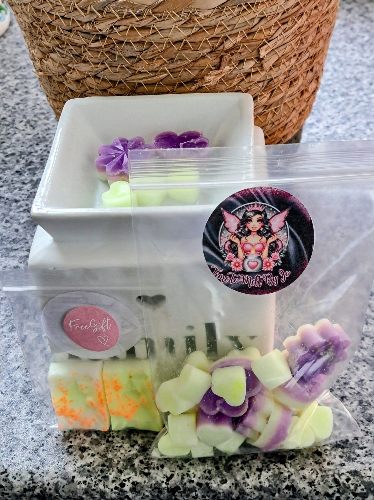 Honeyberry X50gs of various size flowers and hearts and X2 Mini Snap Bars FREE!!!