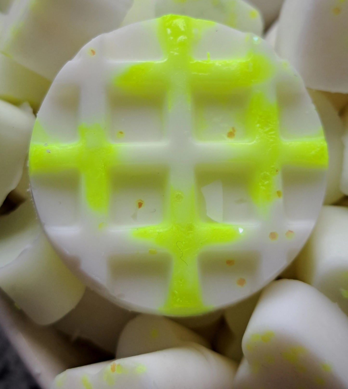 Marshmallow and Banana X30 small hearts, including X1 medium waffle