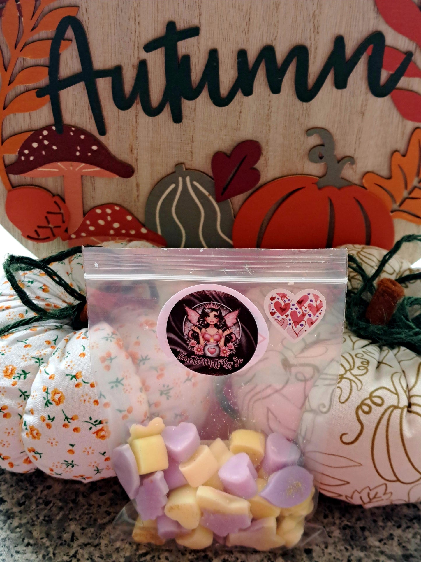 Autumn Raspberry and Amber Rose X50gs of small hearts and various autumn leaves 🍂 🍁