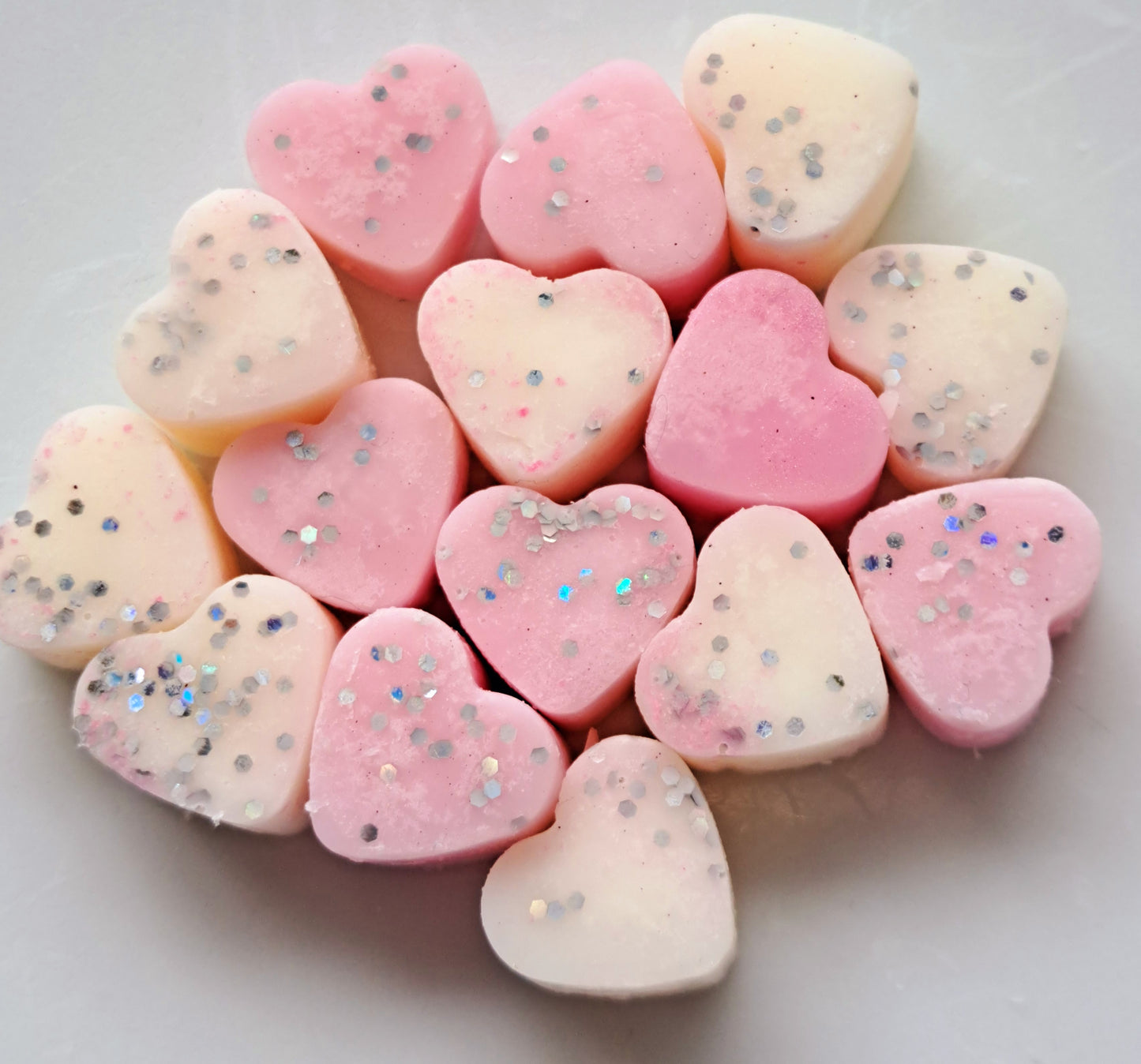Velvet Rose ๐น X30 small hearts, including X1 medium flower ๐ผ