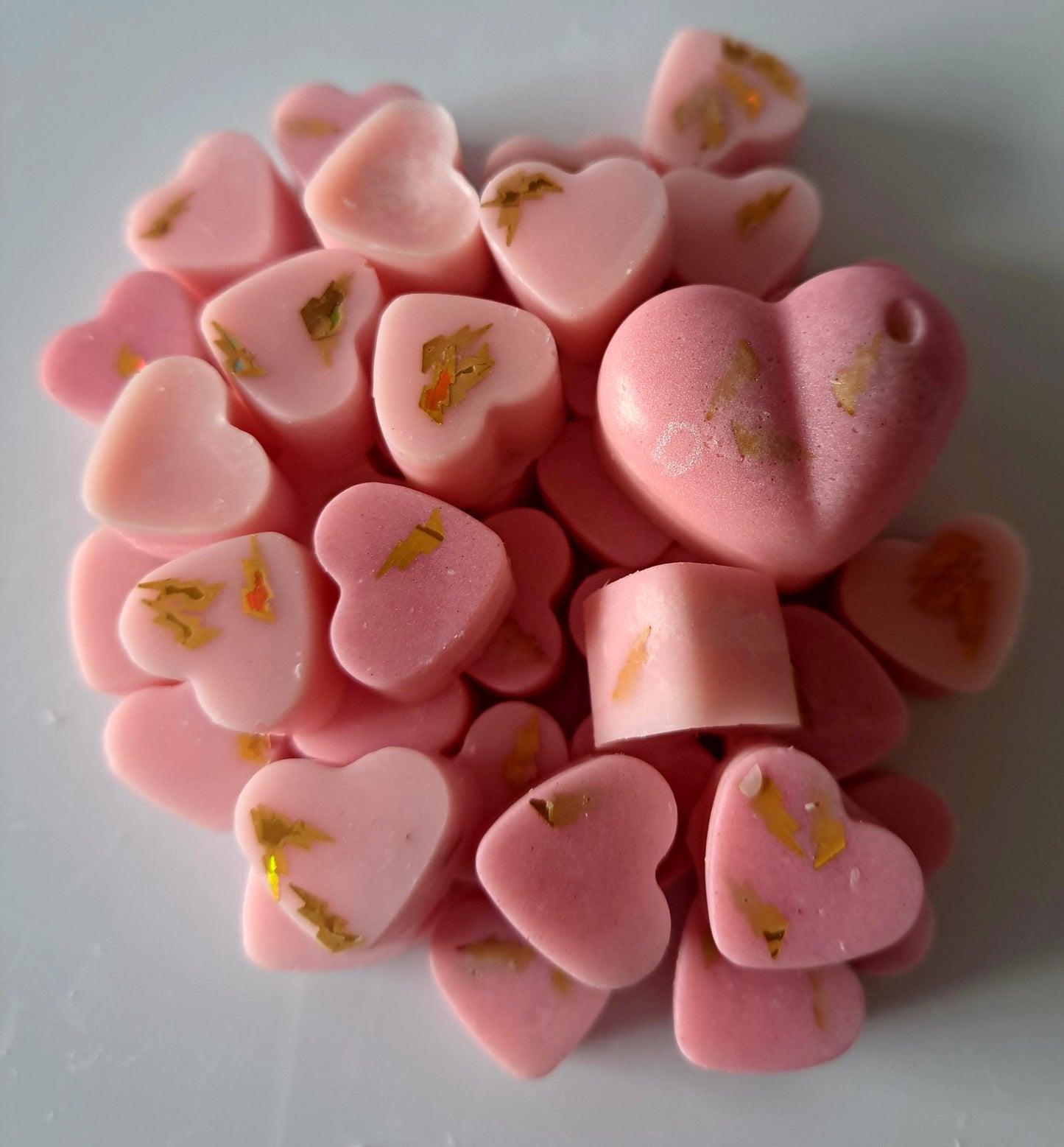 J’Adore Inspired X30 small hearts, including X1 medium heart 💕