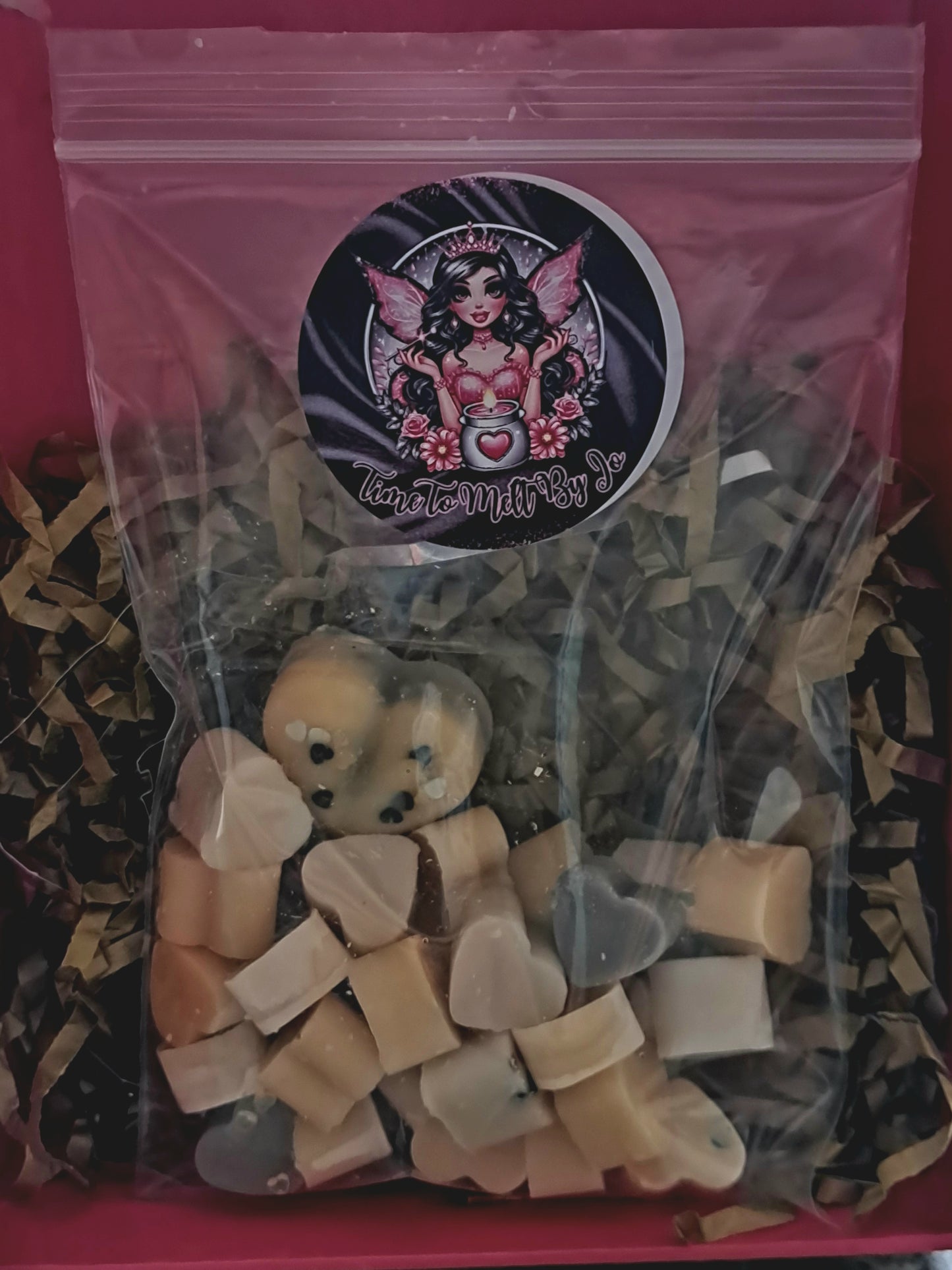 Toasted Marshmallow X30 small hearts, including X1 medium heart.