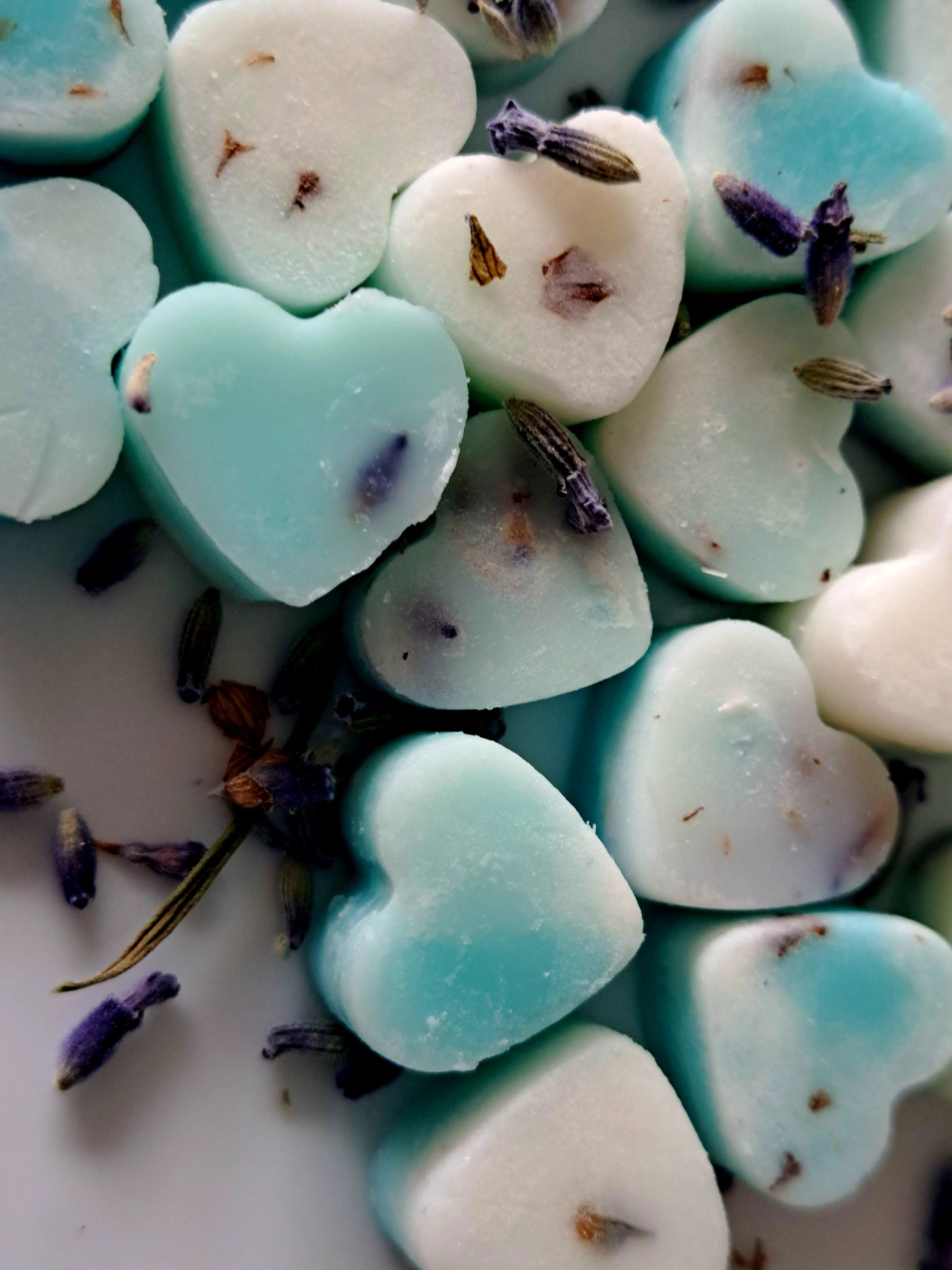 Botanical Tranquil Me Time X30 small hearts, including X1 medium heart