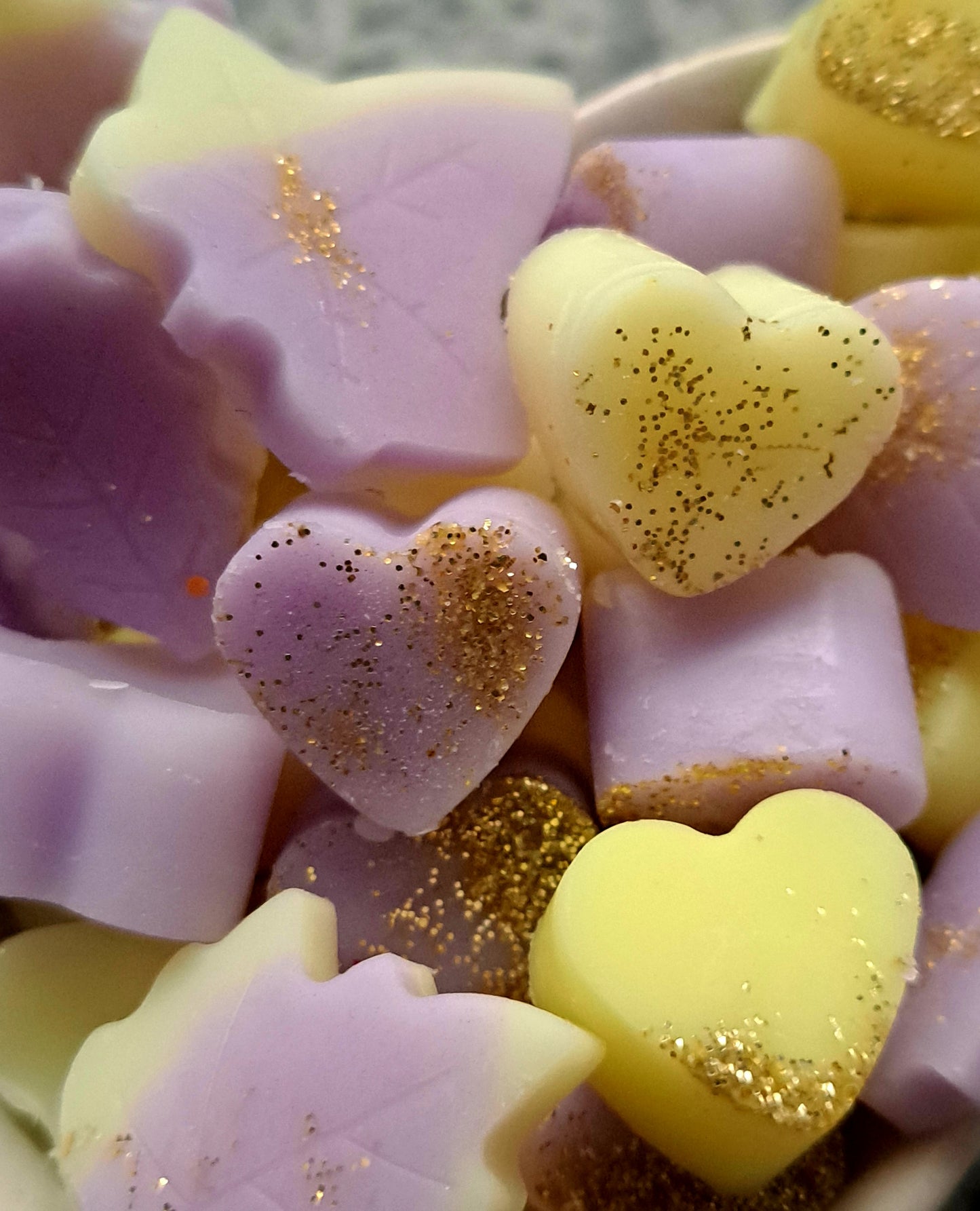 Autumn Raspberry and Amber Rose X50gs of small hearts and various autumn leaves 🍂 🍁