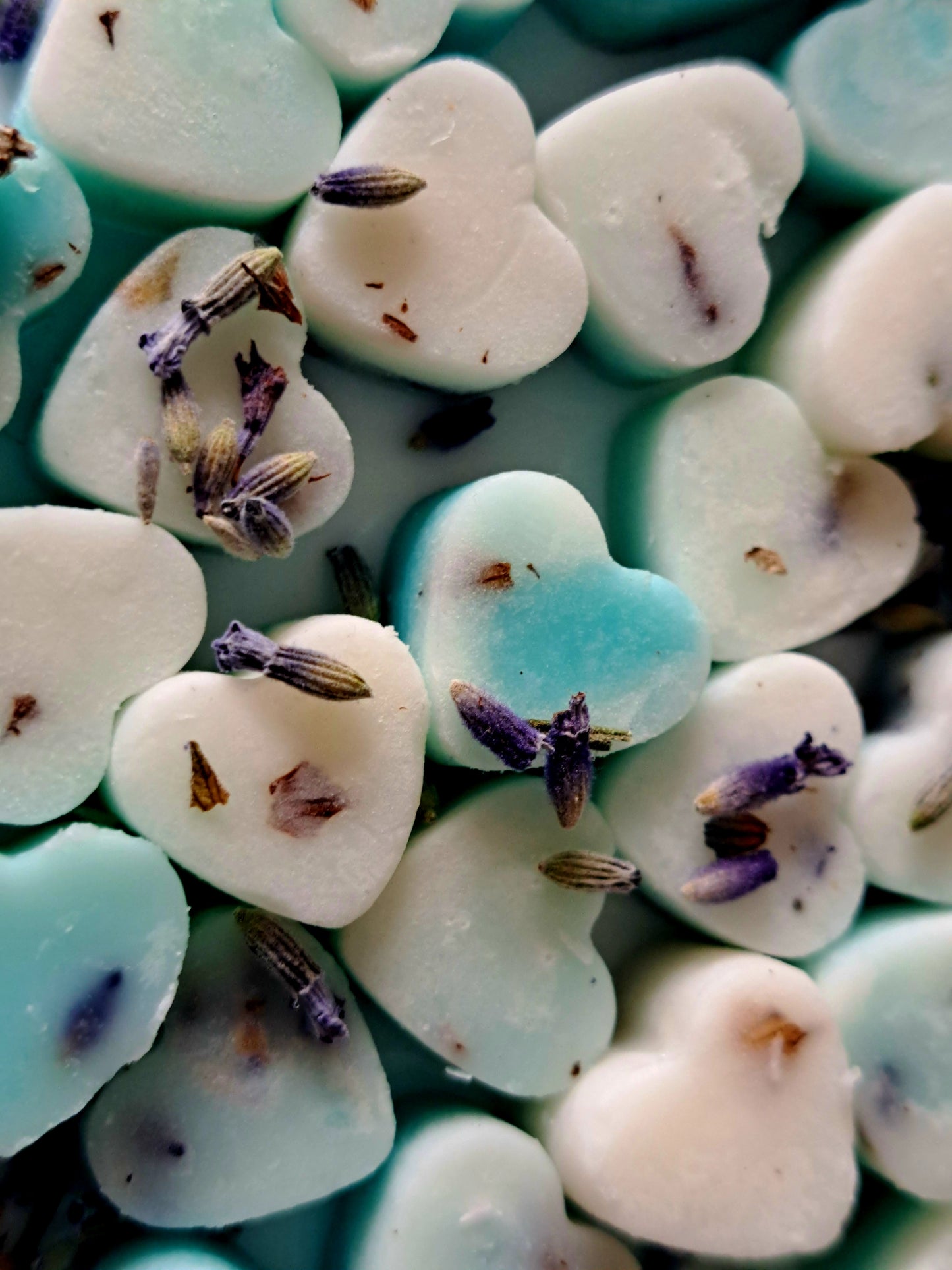 Botanical Tranquil Me Time X30 small hearts, including X1 medium heart