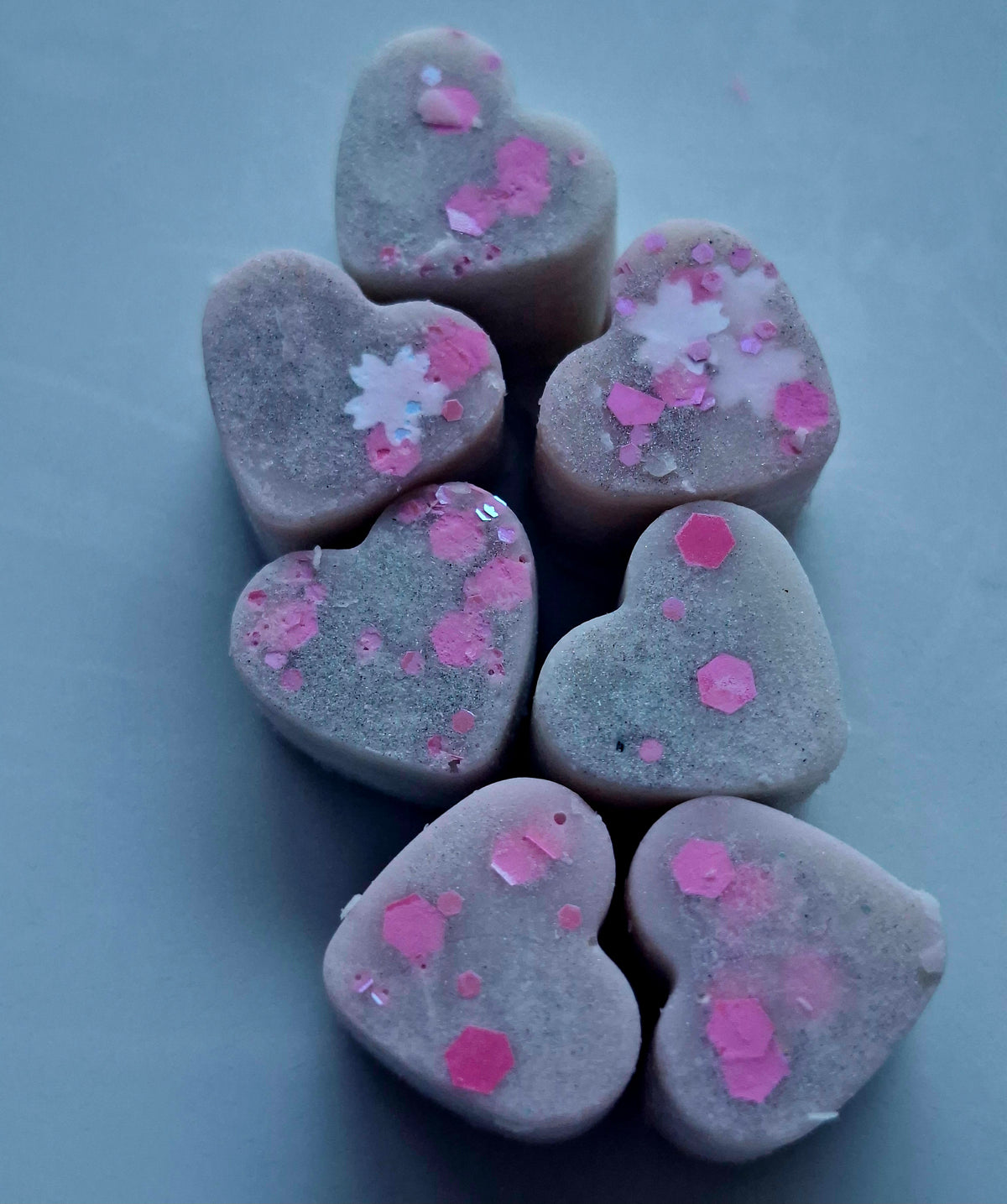 Snowflake ❄️ Whisper X30 small hearts, including X5 delicate snowflakes ❄️