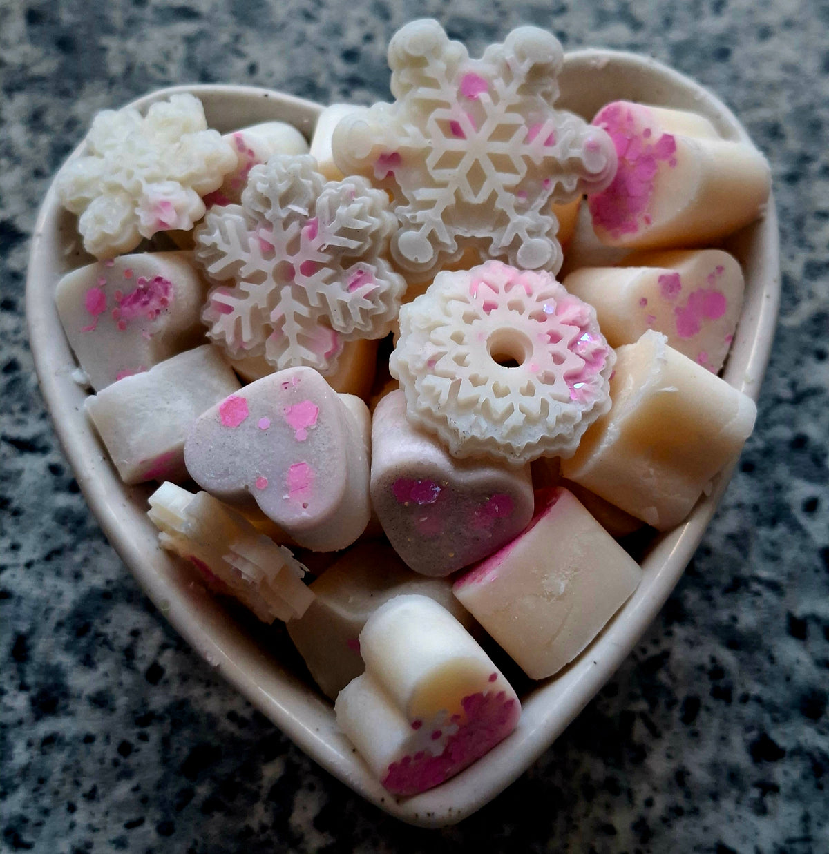 Snowflake ❄️ Whisper X30 small hearts, including X5 delicate snowflakes ❄️