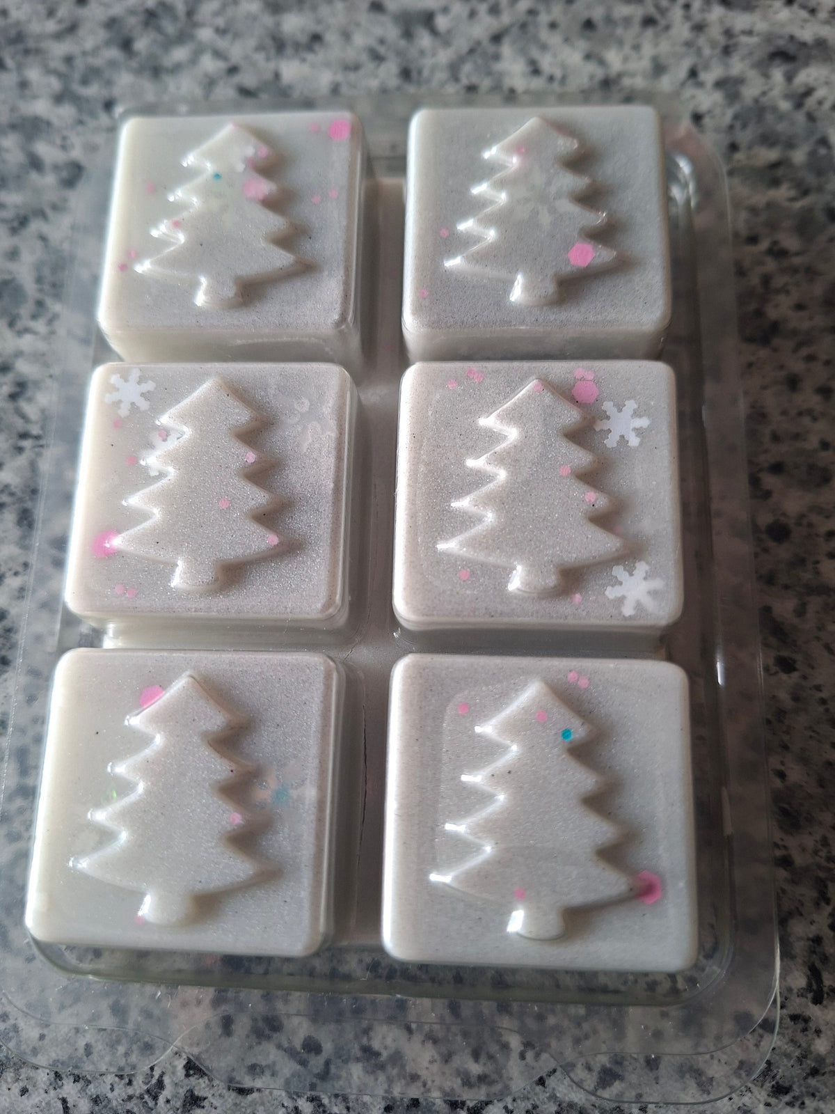 6-Cell Christmas Tree Clamshell