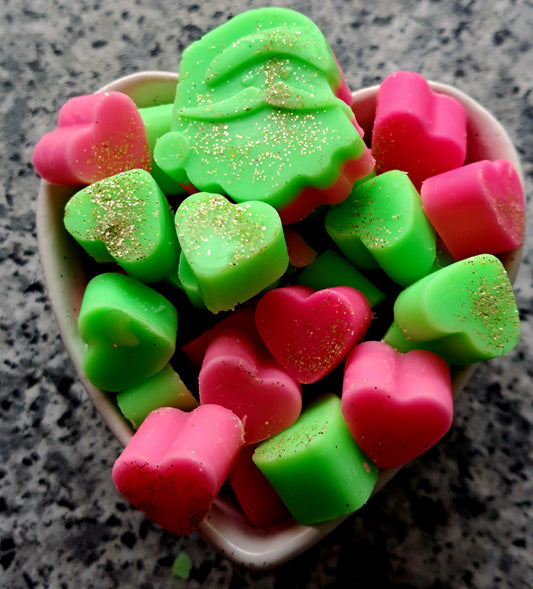 Pine Berries and Mint X30 delightful small hearts, including X1 christmas bonus shape.