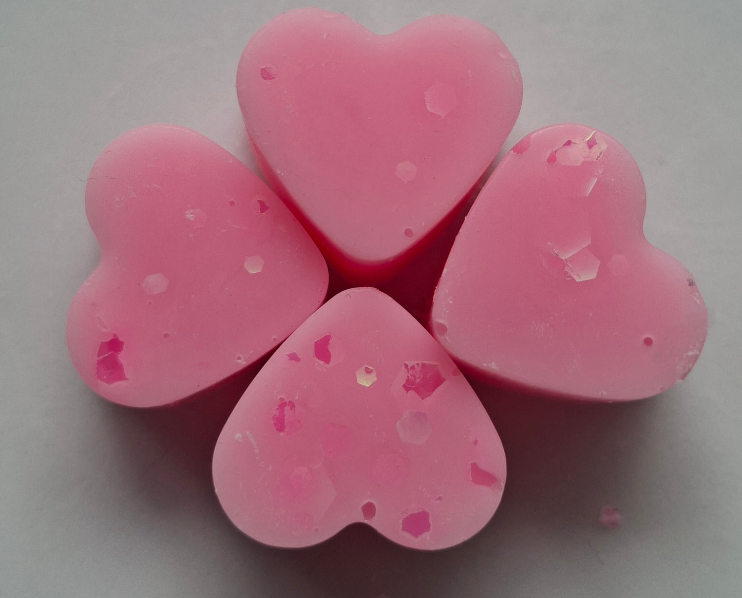 Cherry Milkshake 🍒 X30 small hearts, including X1 medium heart.