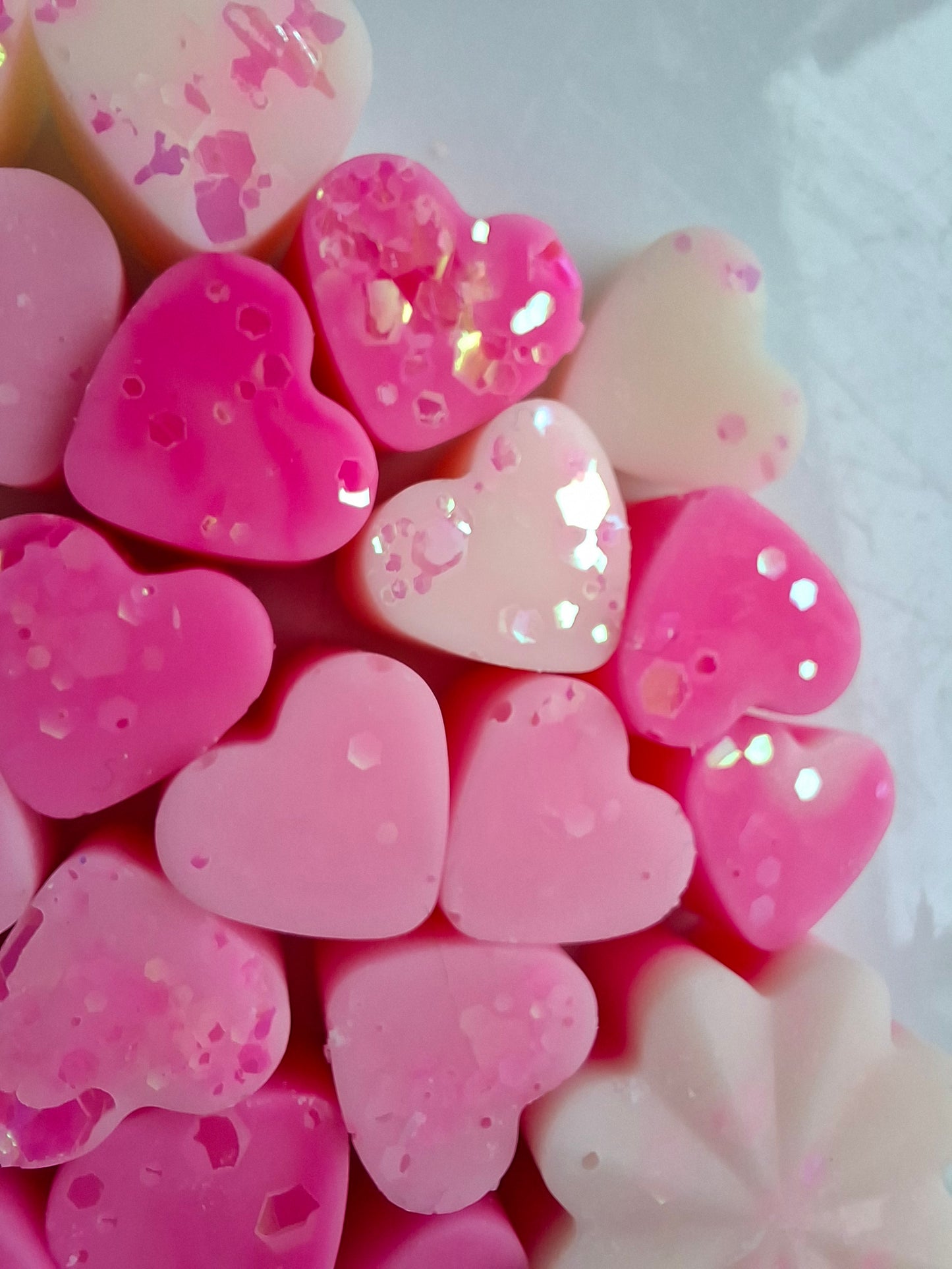Cherry Milkshake 🍒 X30 small hearts, including X1 medium heart.