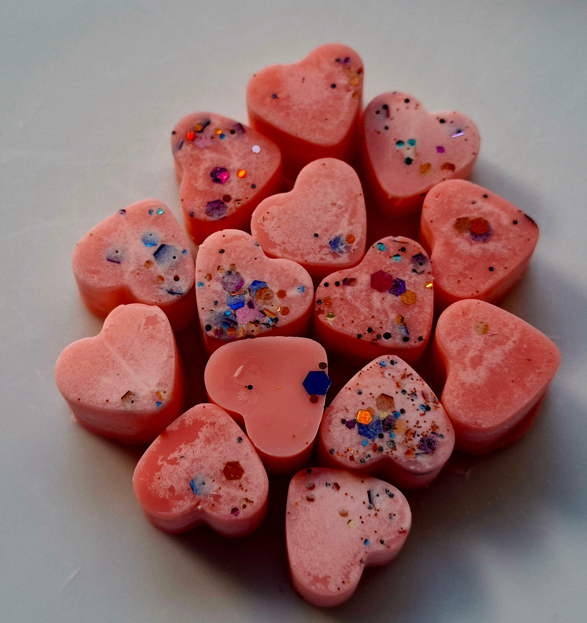 Festive Fig and Velvet Wood X30 small hearts, including X1 gold christmas star 🌟