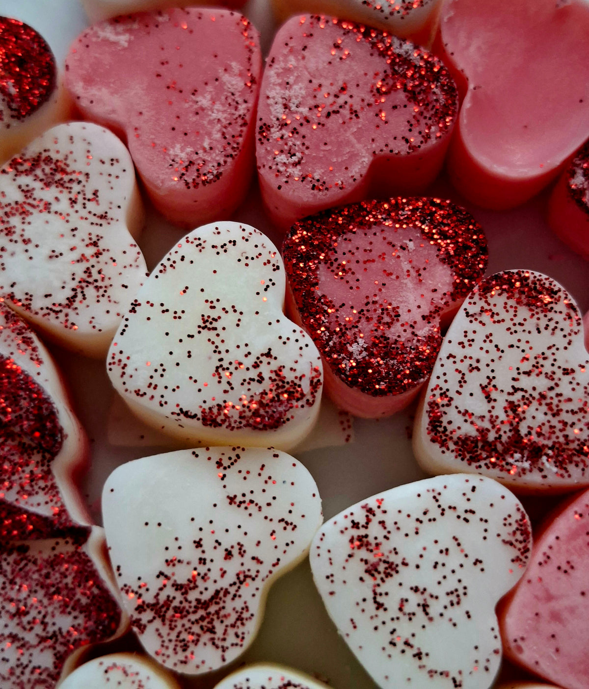Candy Cane 🍬 Magic X30 small hearts, including X1 bonus christmas shape