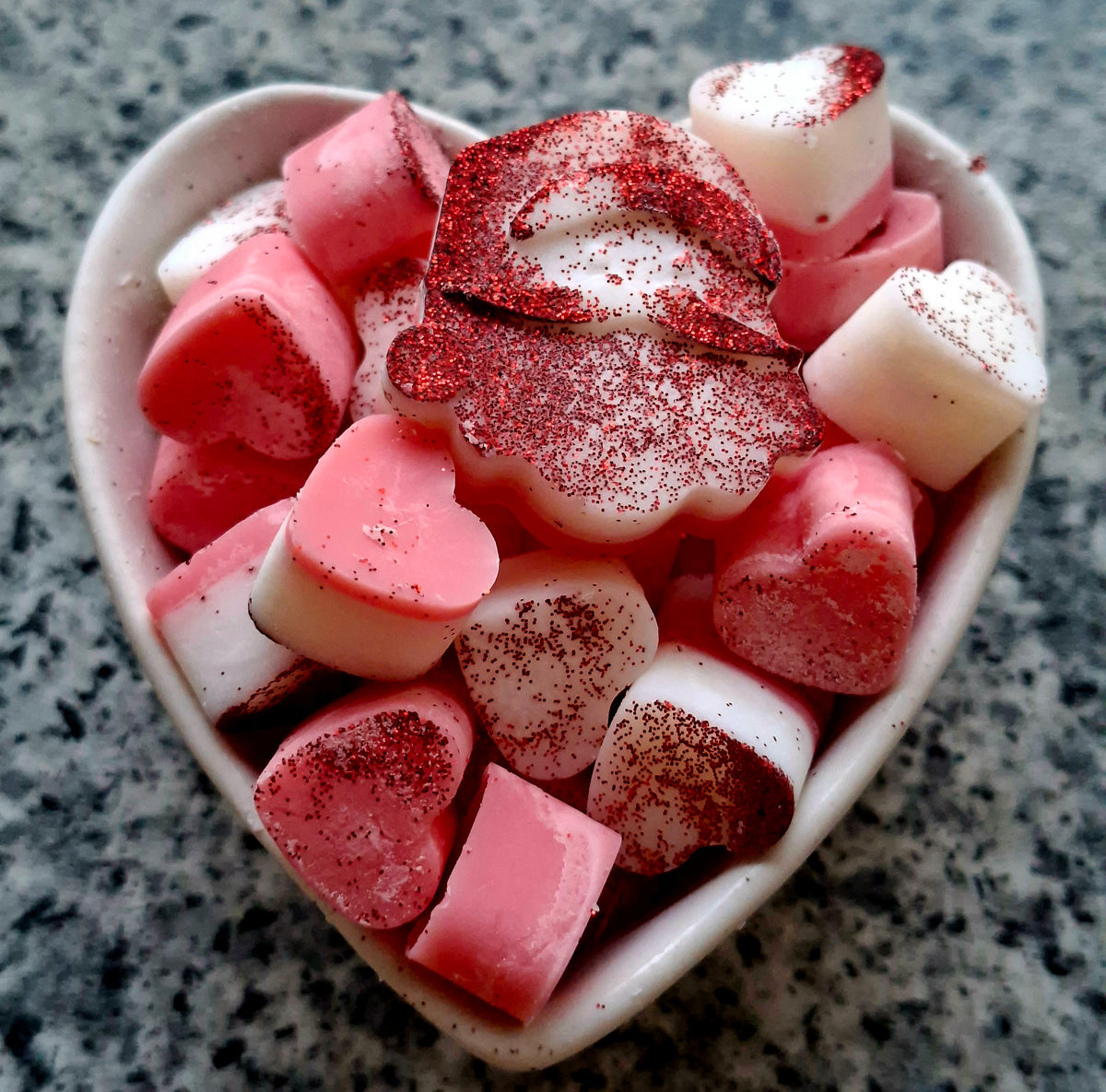 Candy Cane 🍬 Magic X30 small hearts, including X1 bonus christmas shape
