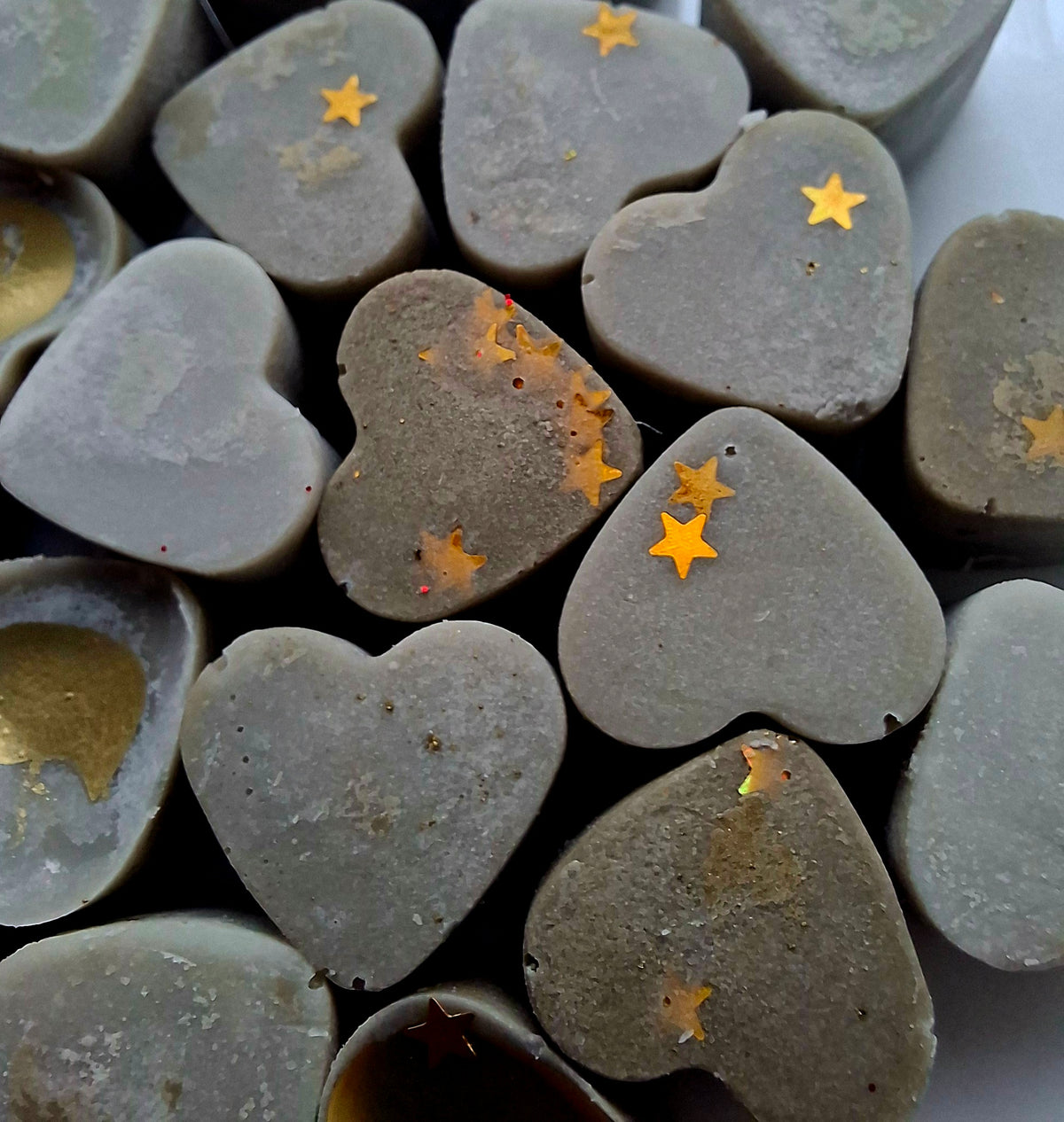 Winter Orange and Cedar X30 small hearts, including X1 bonus christmas star 🌟