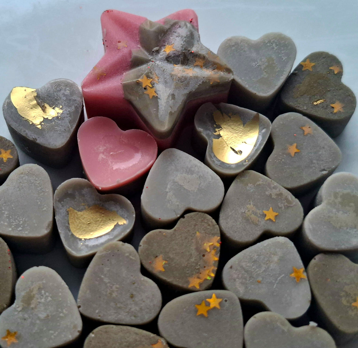 Winter Orange and Cedar X30 small hearts, including X1 bonus christmas star 🌟