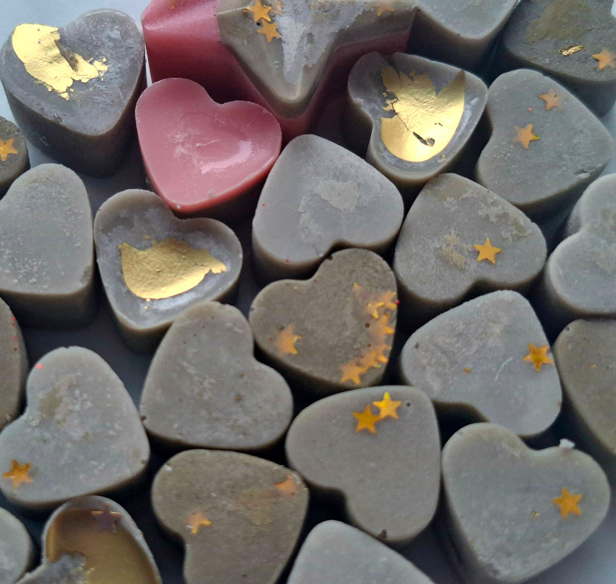 Winter Orange and Cedar X30 small hearts, including X1 bonus christmas star 🌟
