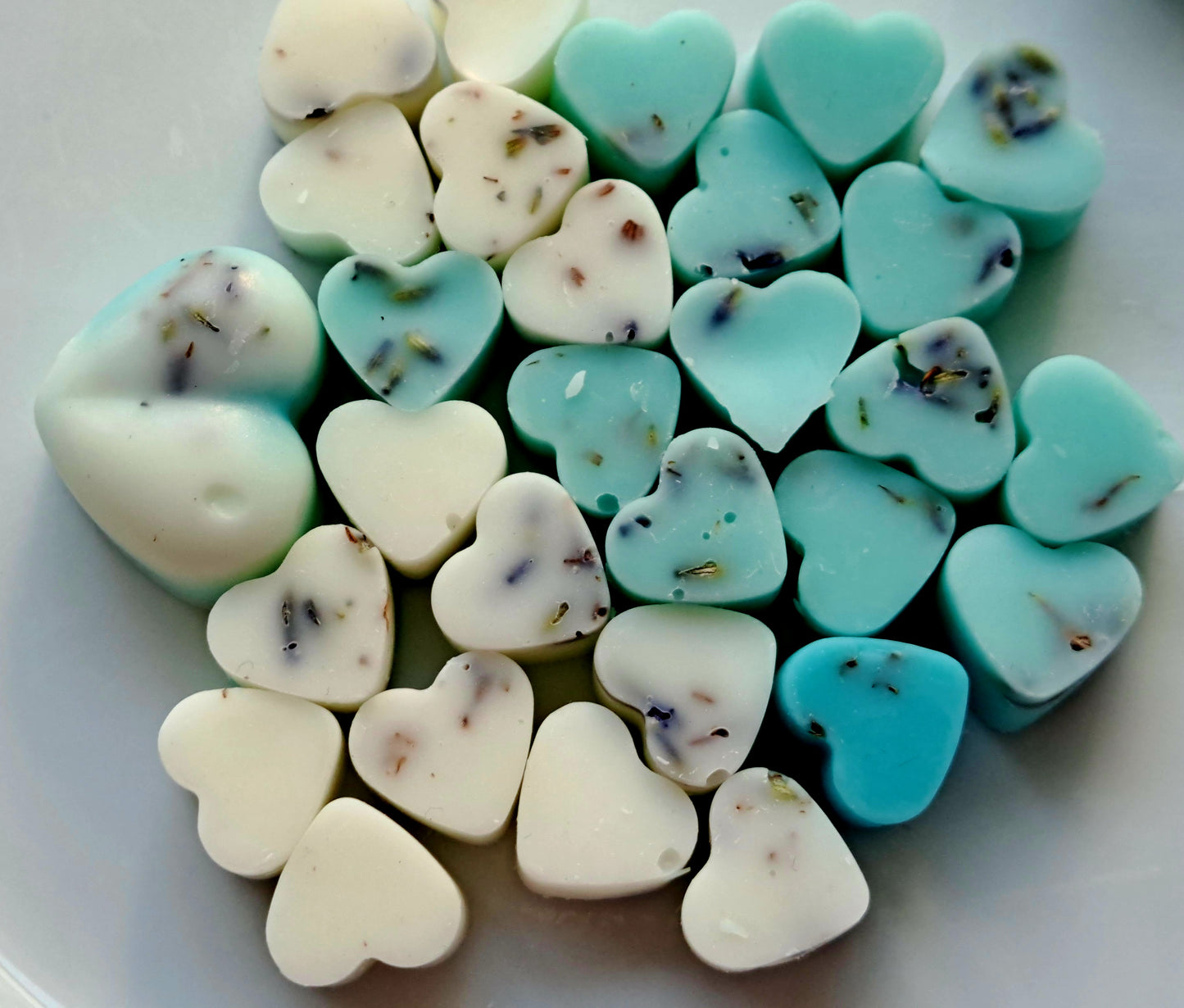 Botanical Tranquil Me Time X30 small hearts, including X1 medium heart