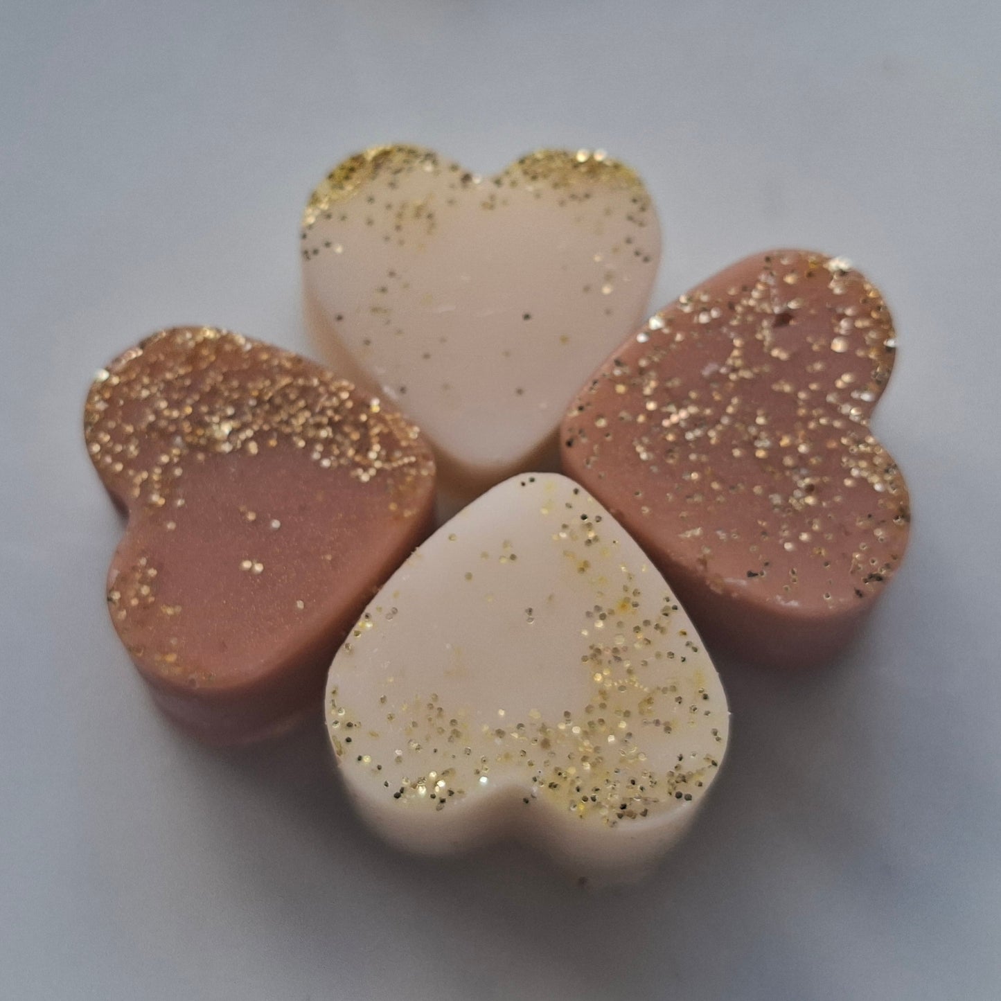 Toasted Marshmallow X30 small hearts, including X5 delicate autumn leaves and a bonus pumpkin 🎃