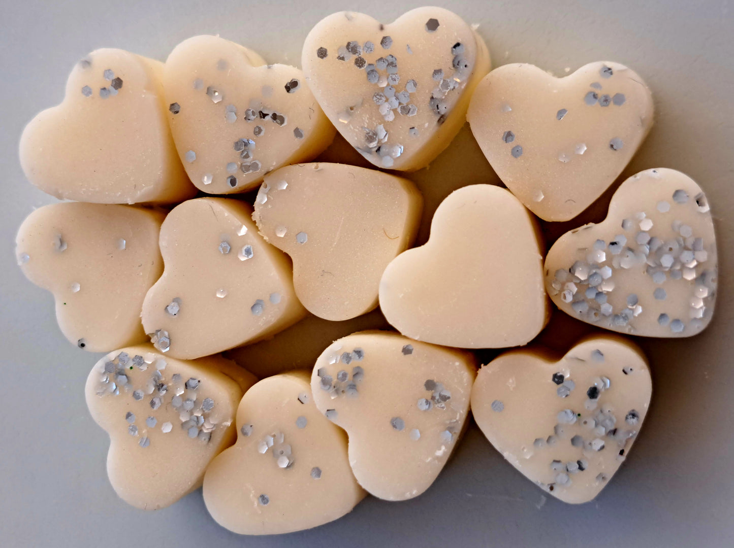 Rosey Wonderland (Mrs Hinch Inspired) X30 small hearts, including X1 medium waffle