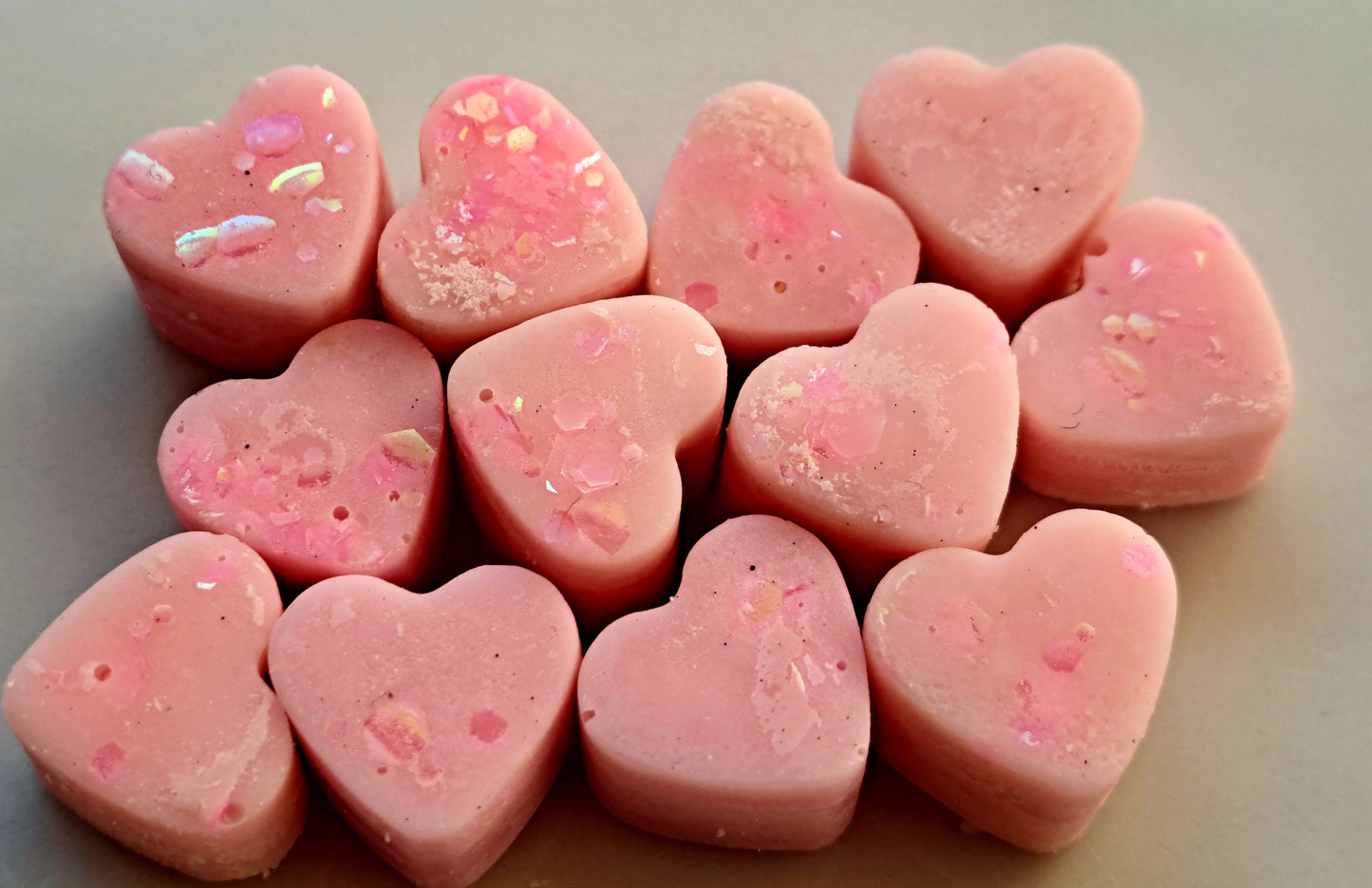Bridgerton Inspired Lizzy Rose 🌹 X50gs of various size hearts and flowers 💐
