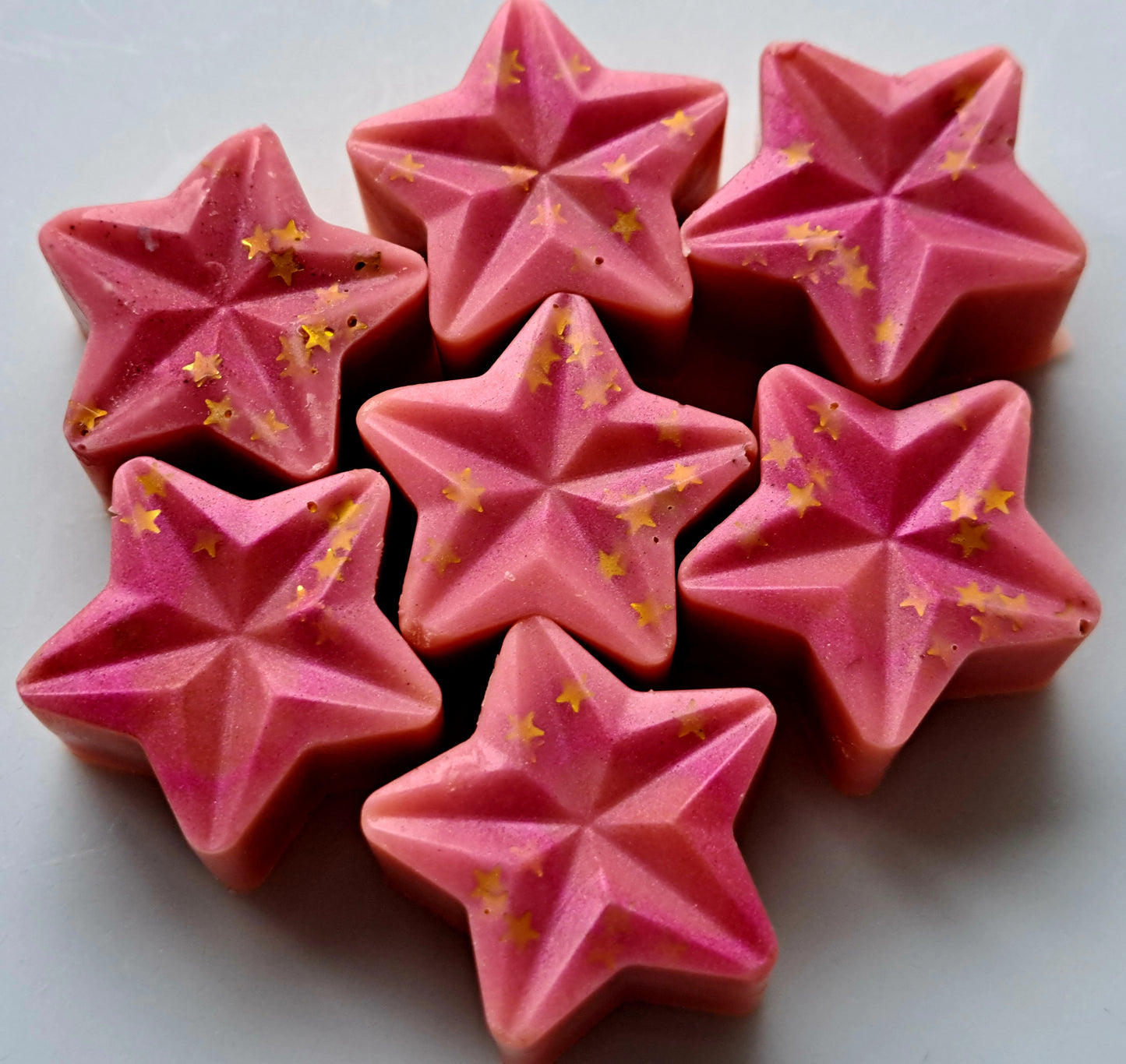 White Ginger and Cinnamon Bark X30 small hearts, including X1 Christmas bonus star 🌟