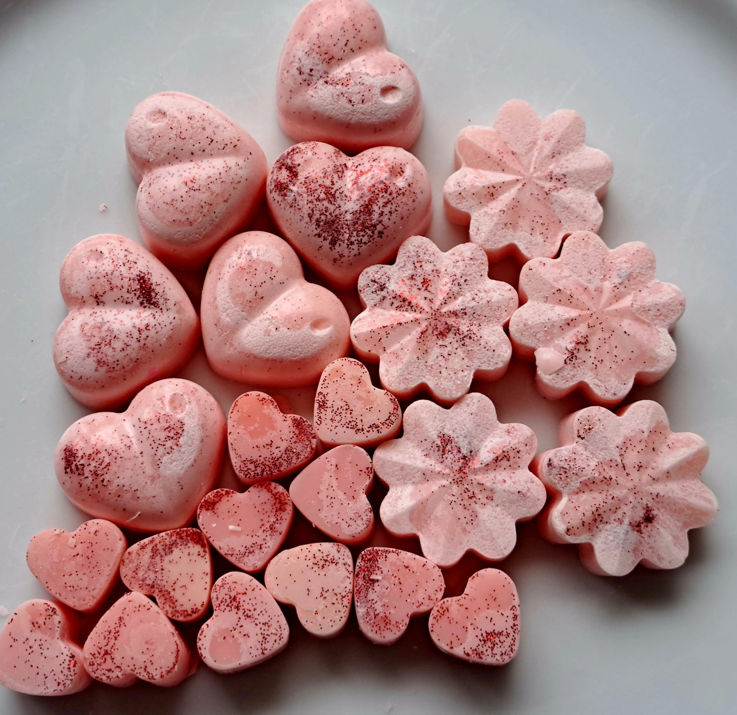 Bridgerton Inspired Buckingham Bramble X50gs of various size hearts and flowers 💐