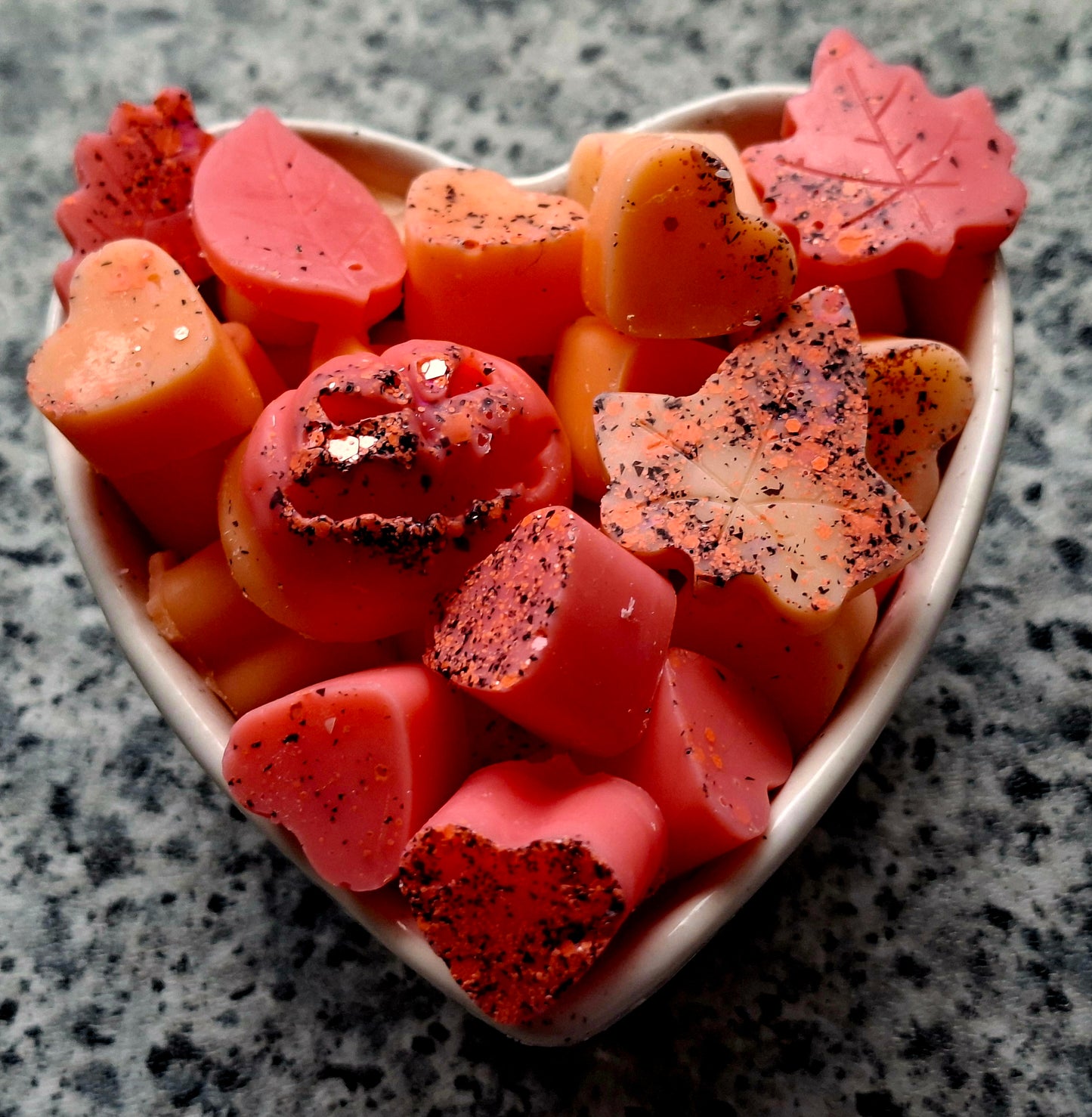 Limited Edition Smoke and Ember X30 small hearts,including X5 delicate autumn leaves 🍂 and a bonus pumpkin 🎃