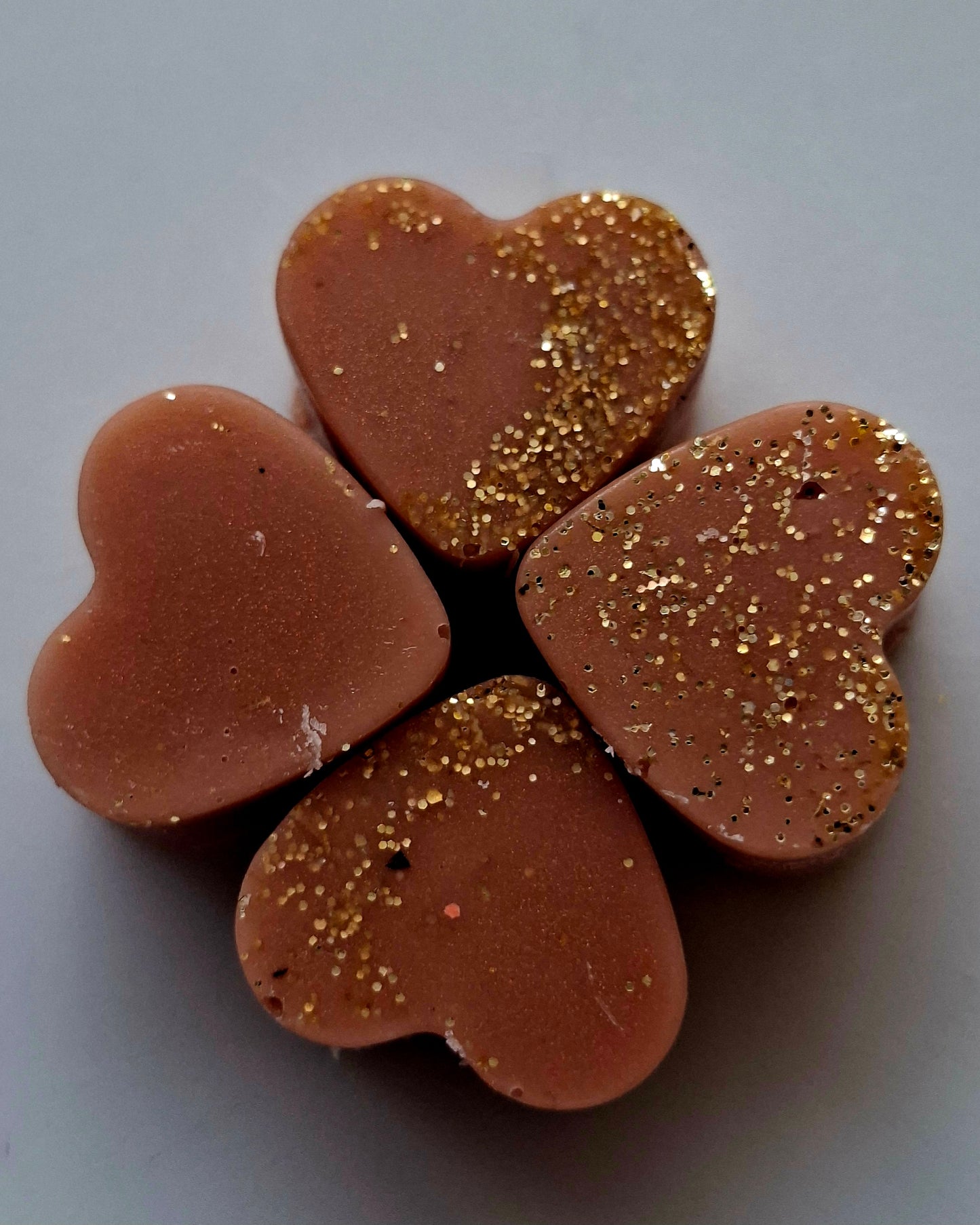 Toasted Marshmallow X30 small hearts, including X5 delicate autumn leaves and a bonus pumpkin 🎃
