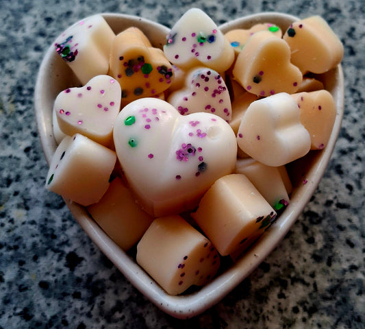 Cocoa Butter X30 small hearts, including X1 medium heart