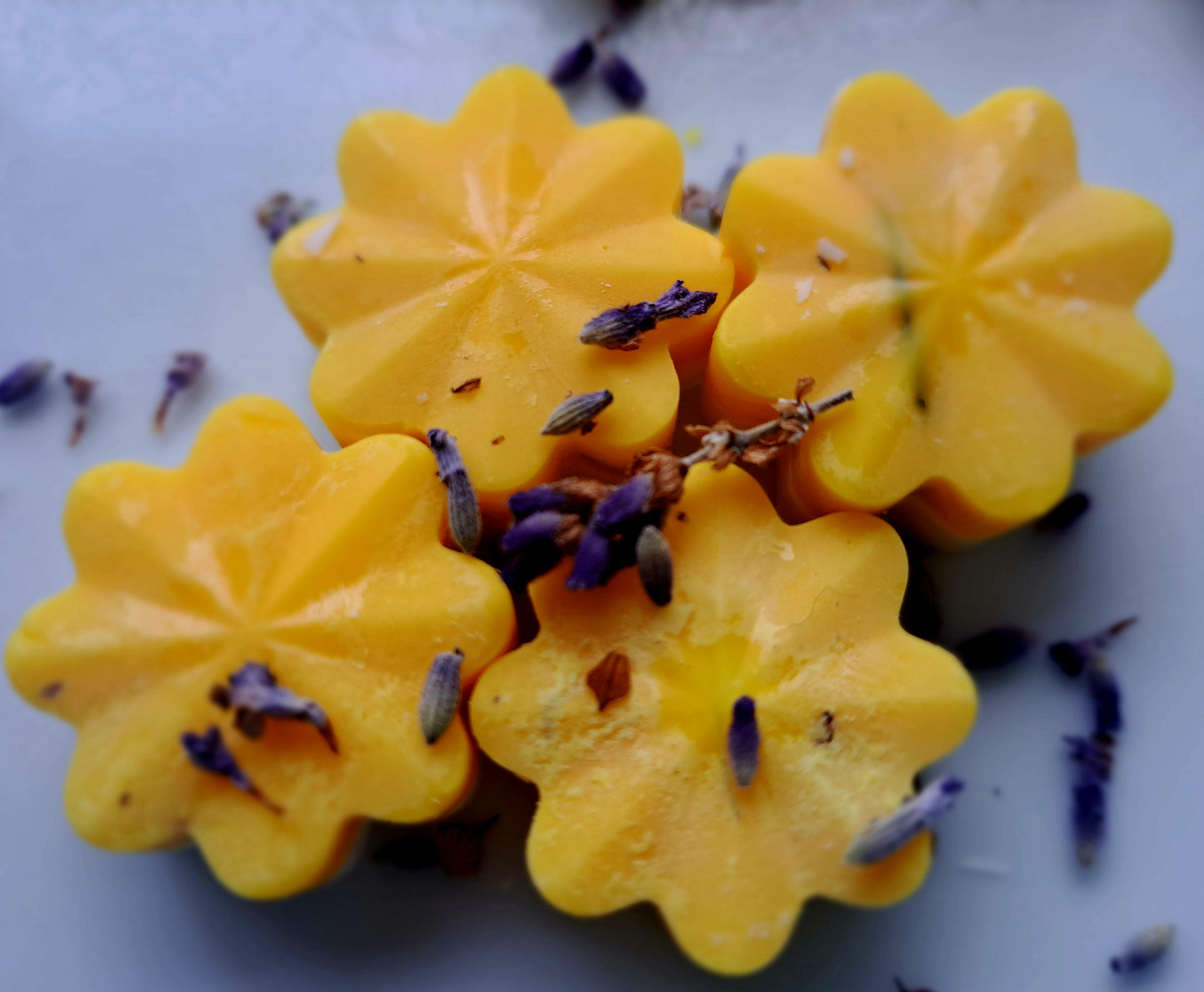 Botanical Lemon and Lavender X30 small hearts, including X1 medium flower 🌼