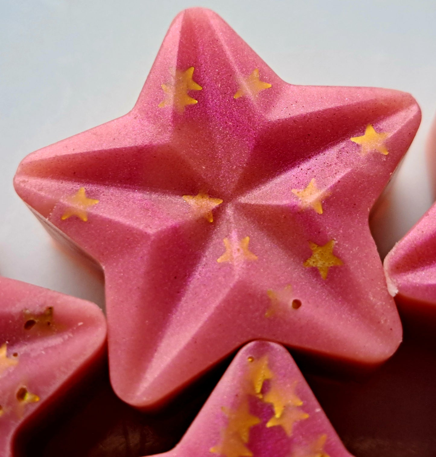 White Ginger and Cinnamon Bark X30 small hearts, including X1 Christmas bonus star 🌟