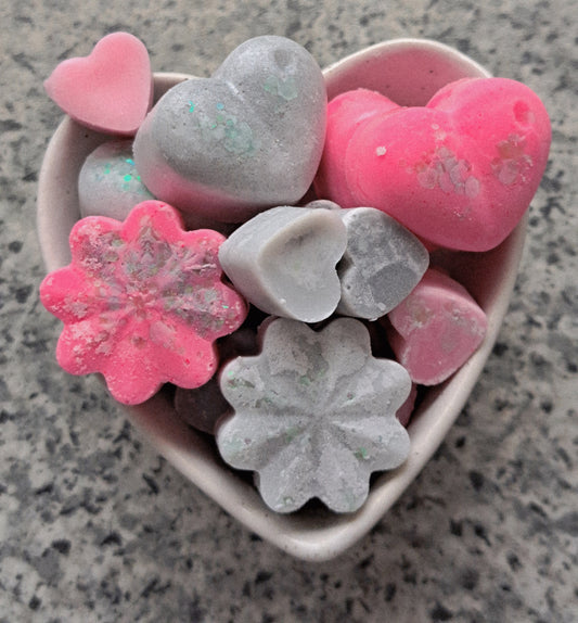 Bridgerton Inspired Sakura Tree 🌳 X50gs of various size hearts 💕 and flowers 💐