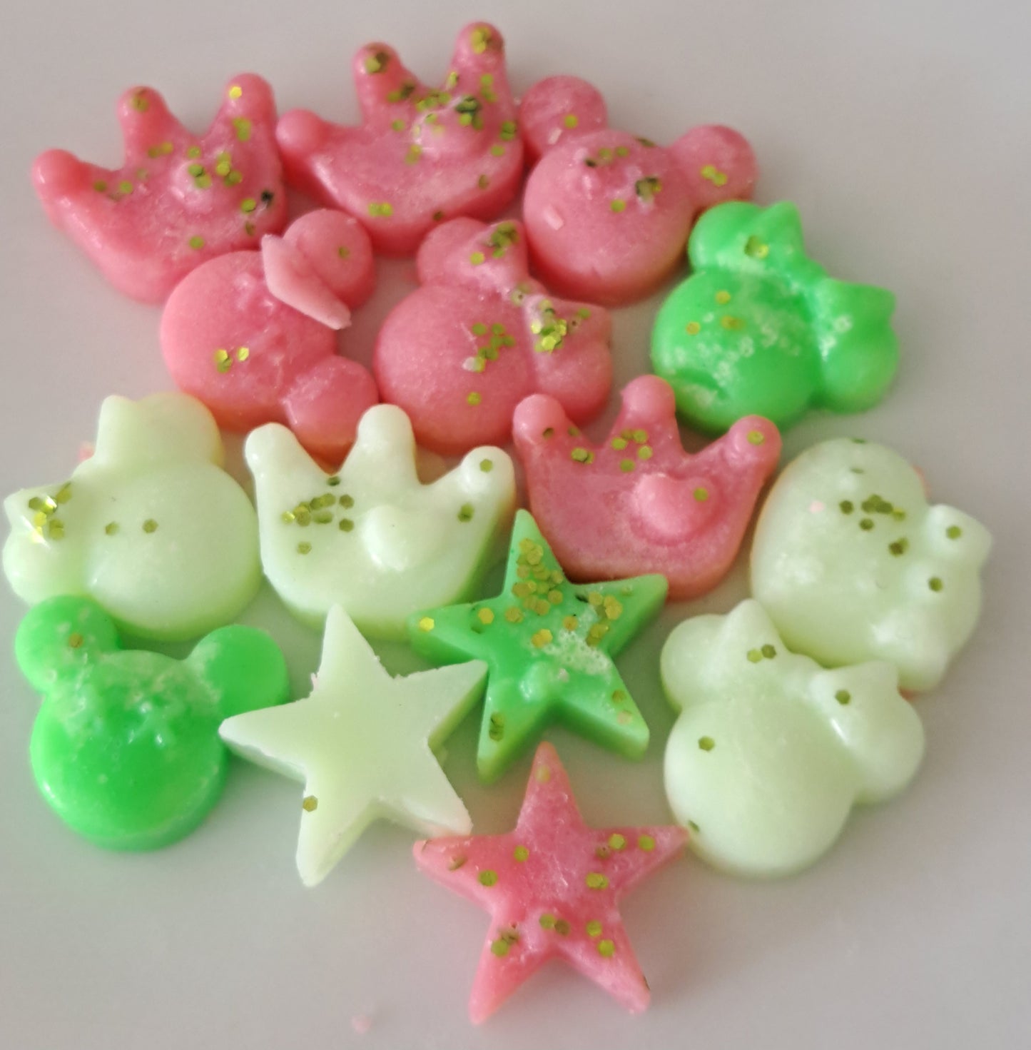 Melon Pop X50gs of Disney Inspired Shapes and small hearts 💕