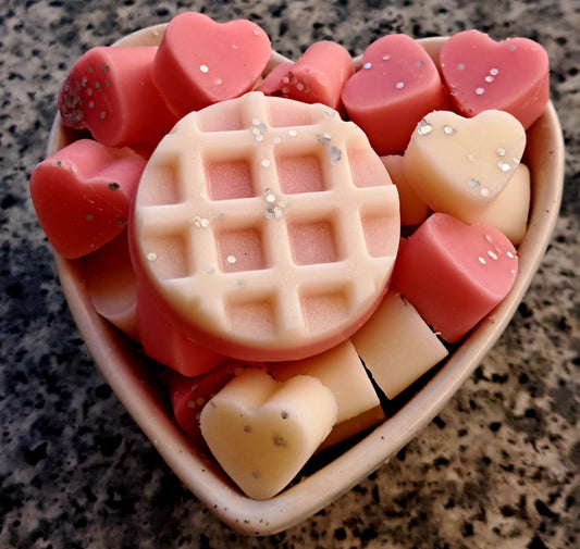 Rosey Wonderland (Mrs Hinch Inspired) X30 small hearts, including X1 medium waffle