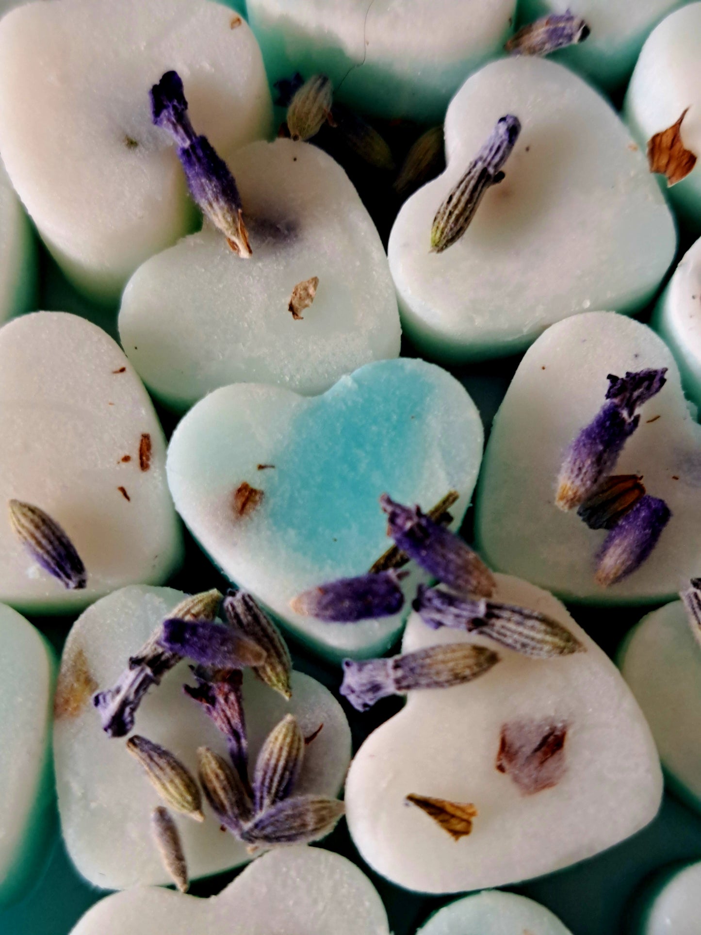Botanical Tranquil Me Time X30 small hearts, including X1 medium heart