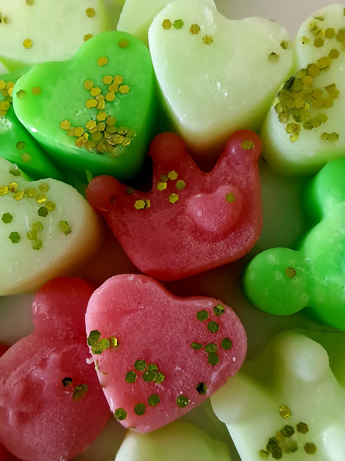 Melon Pop X50gs of Disney Inspired Shapes and small hearts 💕