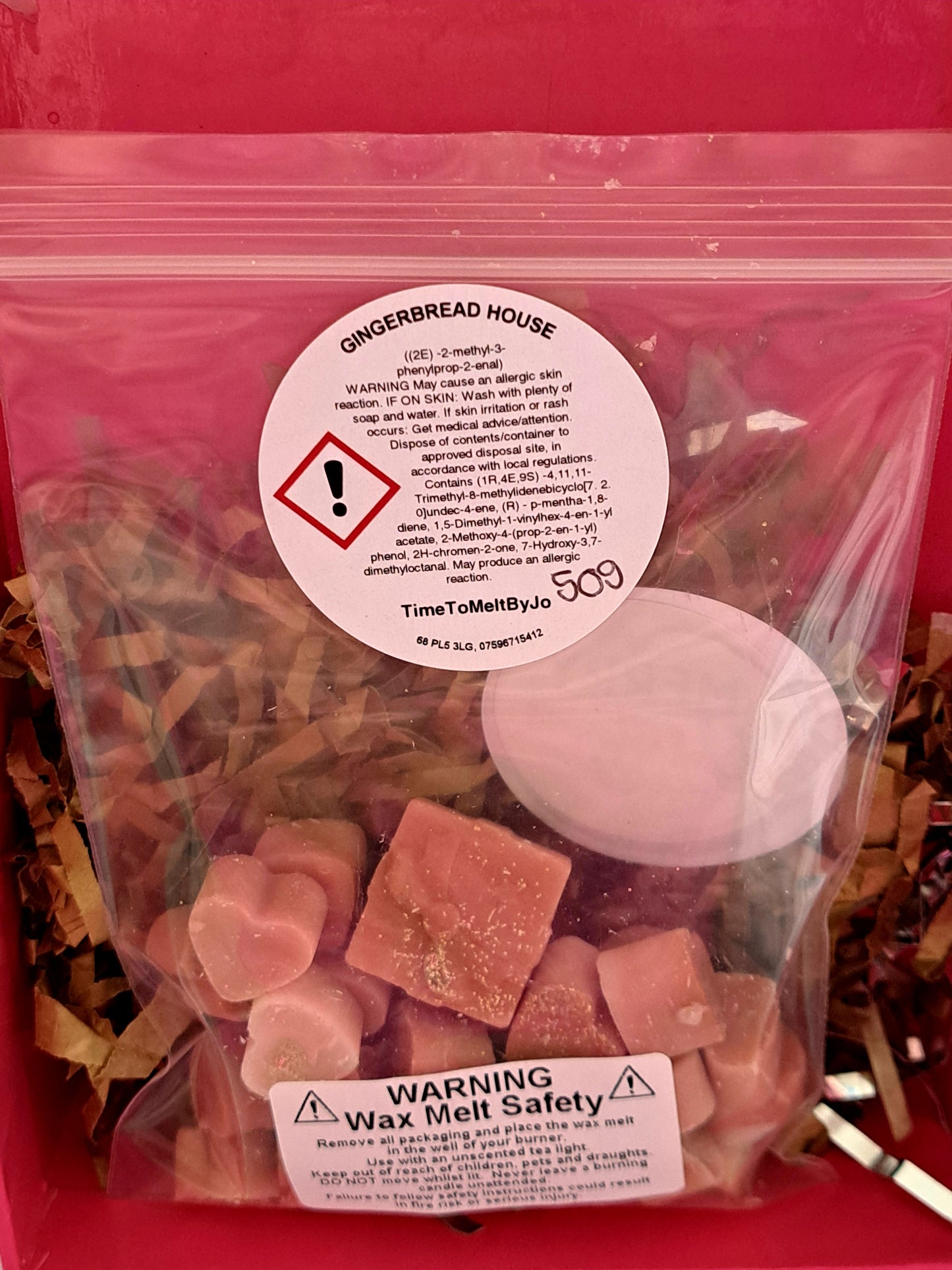 Gingerbread House X30 small hearts, including X1 christmas bonus shape.