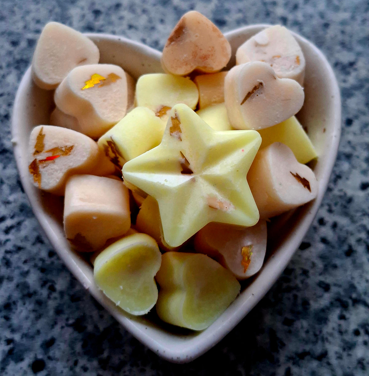 Caramel Milkshake X30 small hearts, including X1 bonus star 🌟
