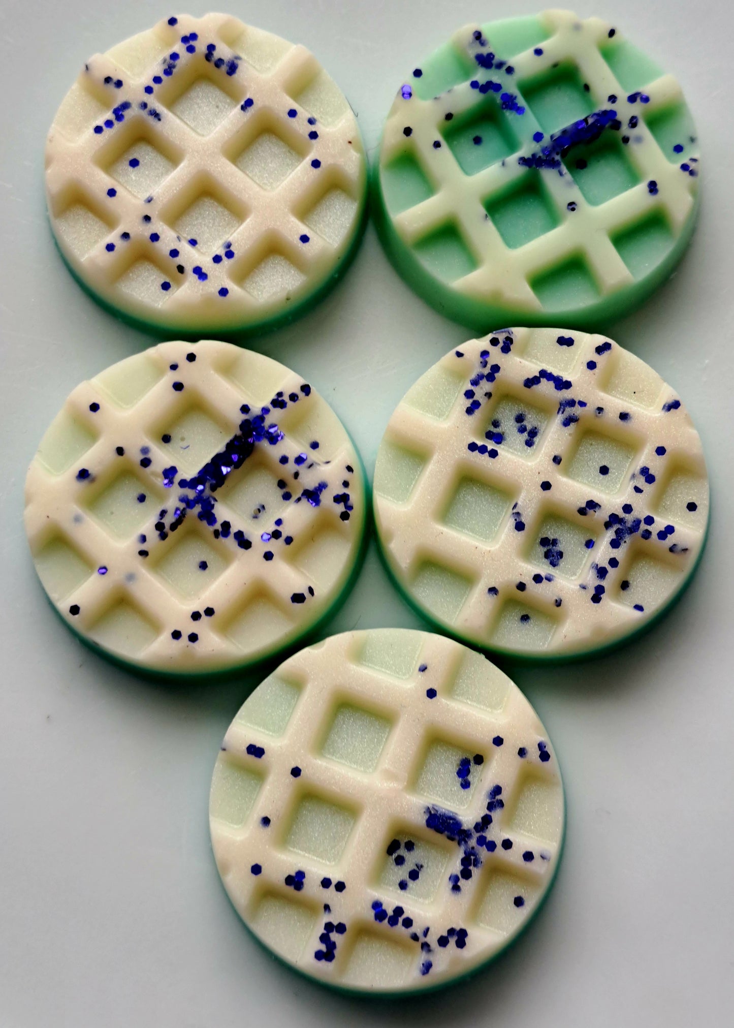 Bluebells and Wild Berries (Mrs Hinch Inspired) X30 small hearts, including X1 medium waffle.