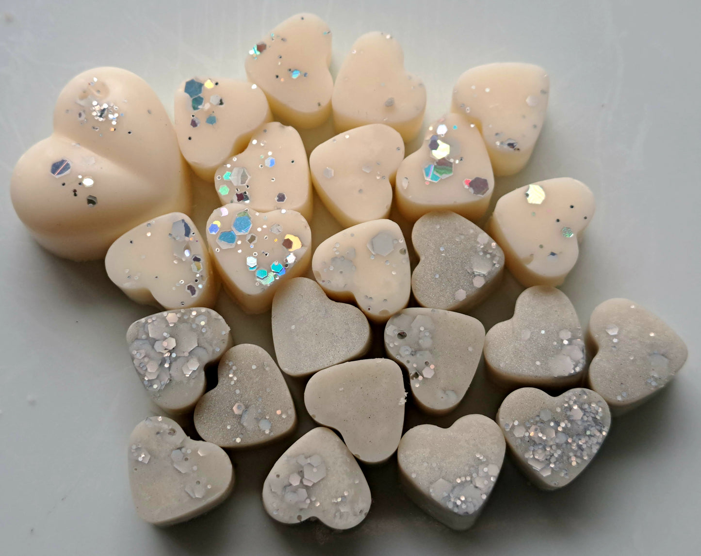 Baby Powder Inspired X30 small hearts, including X1 medium heart