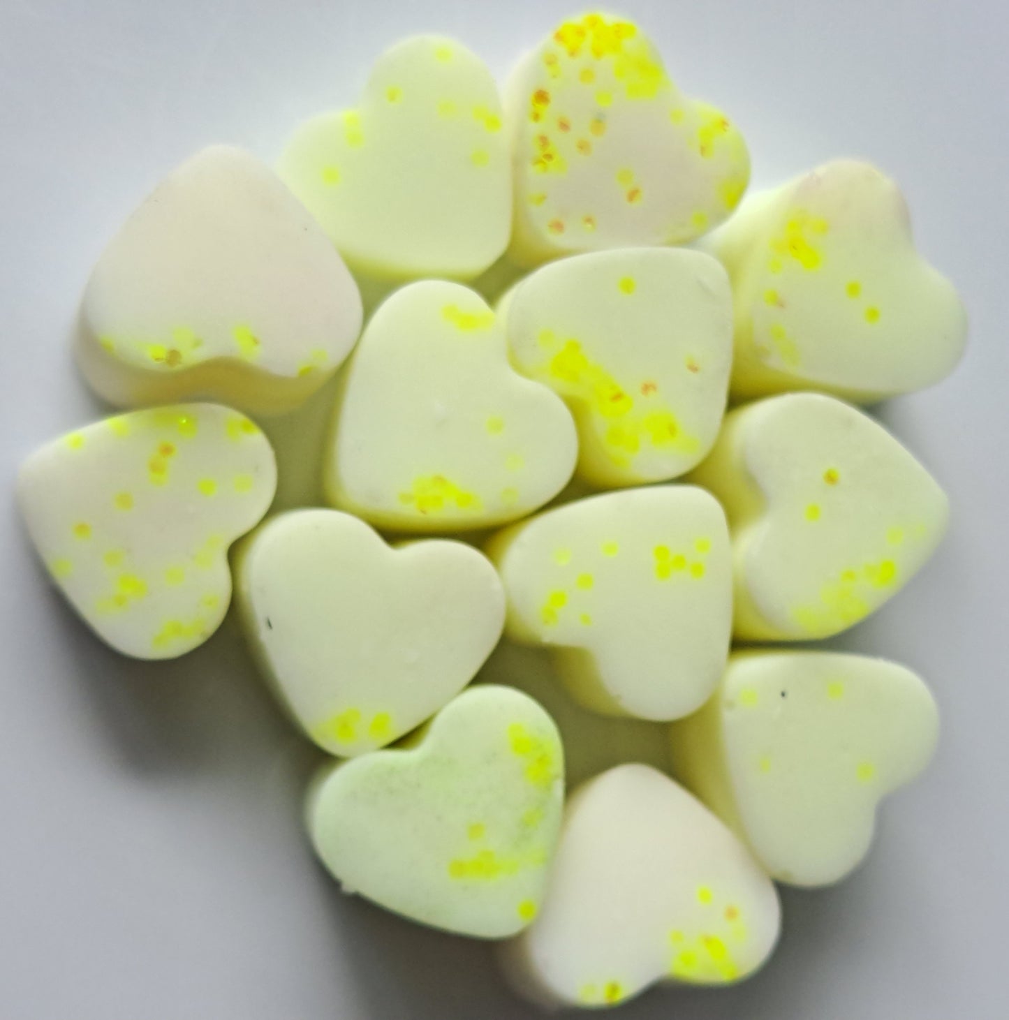 Marshmallow and Banana X30 small hearts, including X1 medium waffle