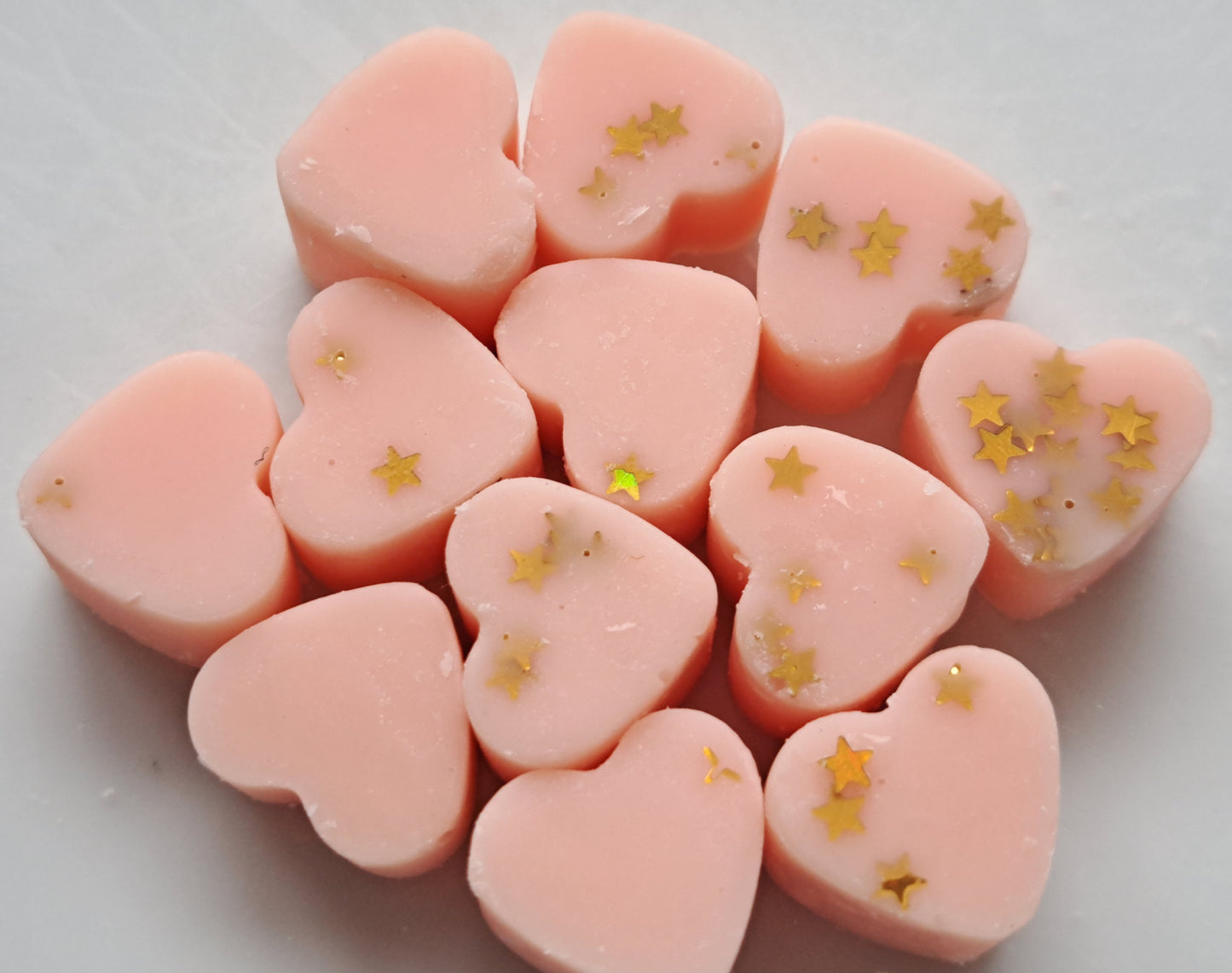 Spiced Pear and Musk X30 small hearts, including X1 medium heart