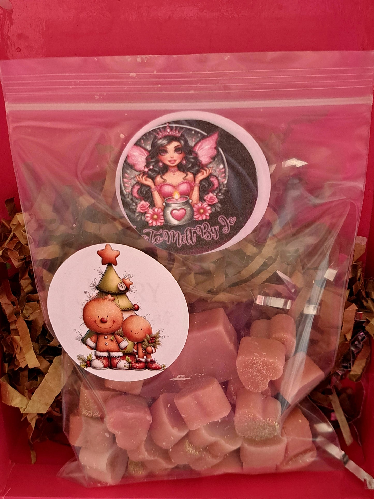 Gingerbread House X30 small hearts, including X1 christmas bonus shape.